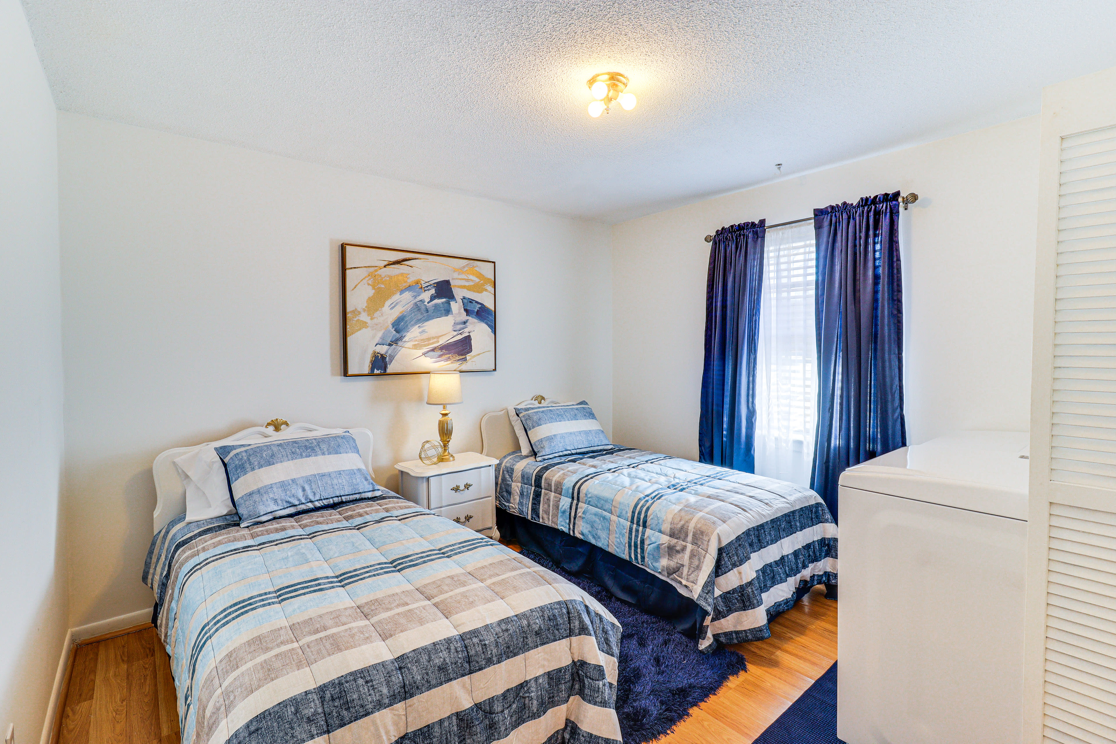 Bedroom 3 | 2 Twin Beds | Laundry | Detergent Provided