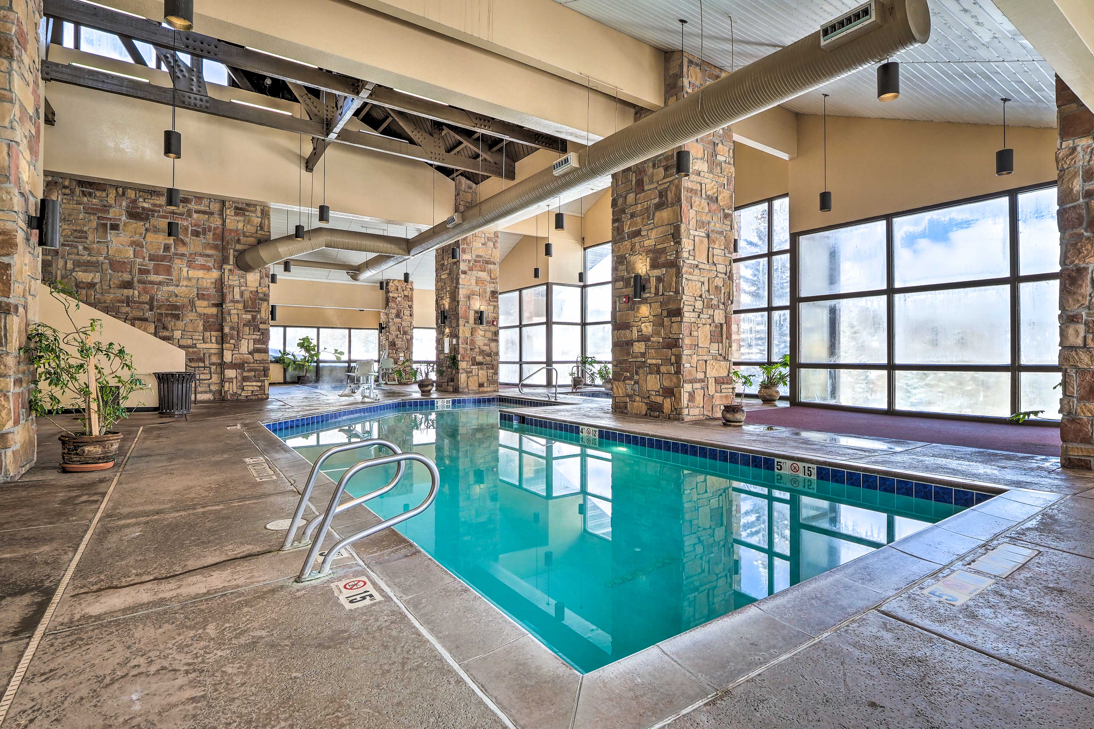Community Amenities | Indoor Pool & Spa