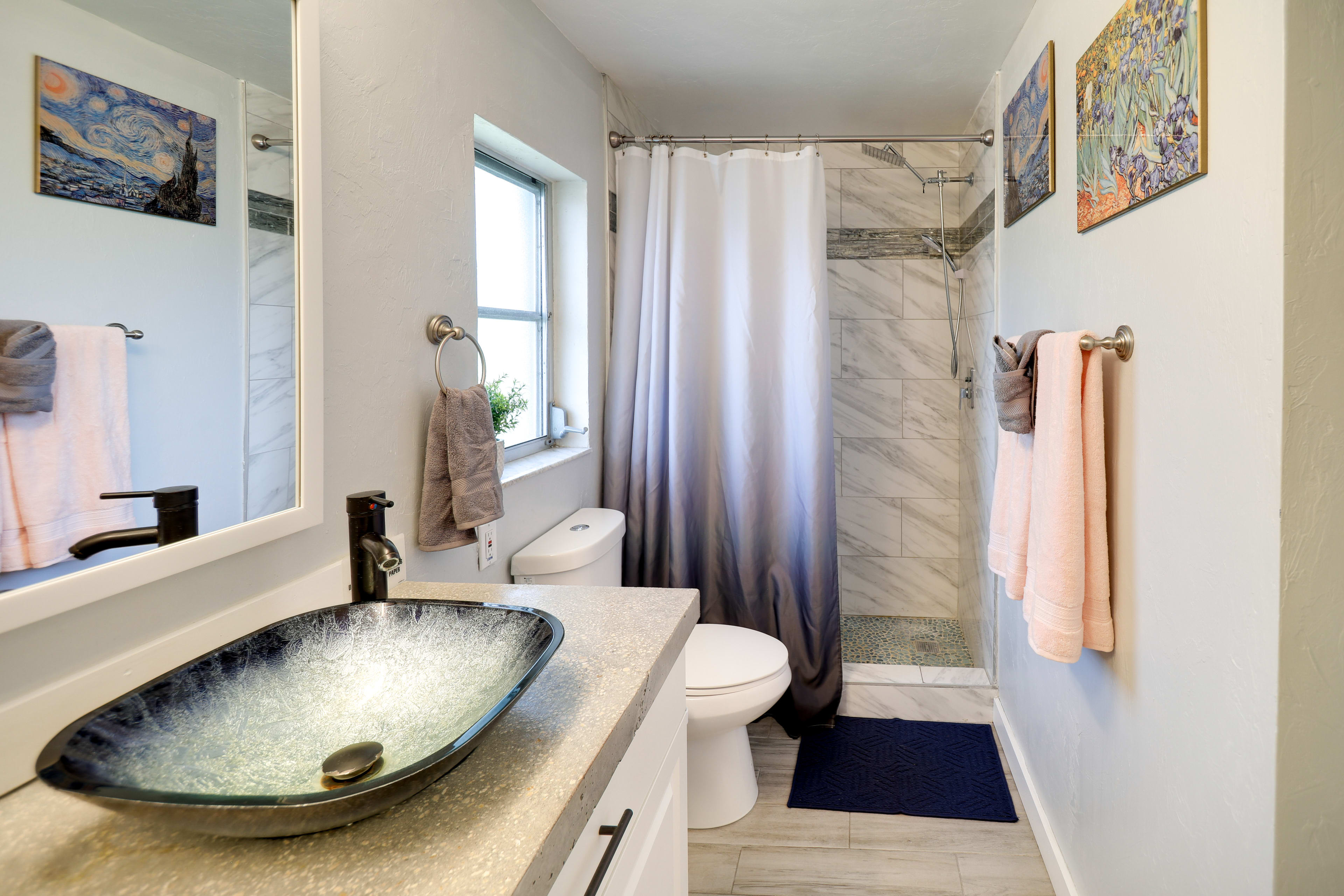 En-Suite Bathroom | Walk-In Shower | Complimentary Toiletries