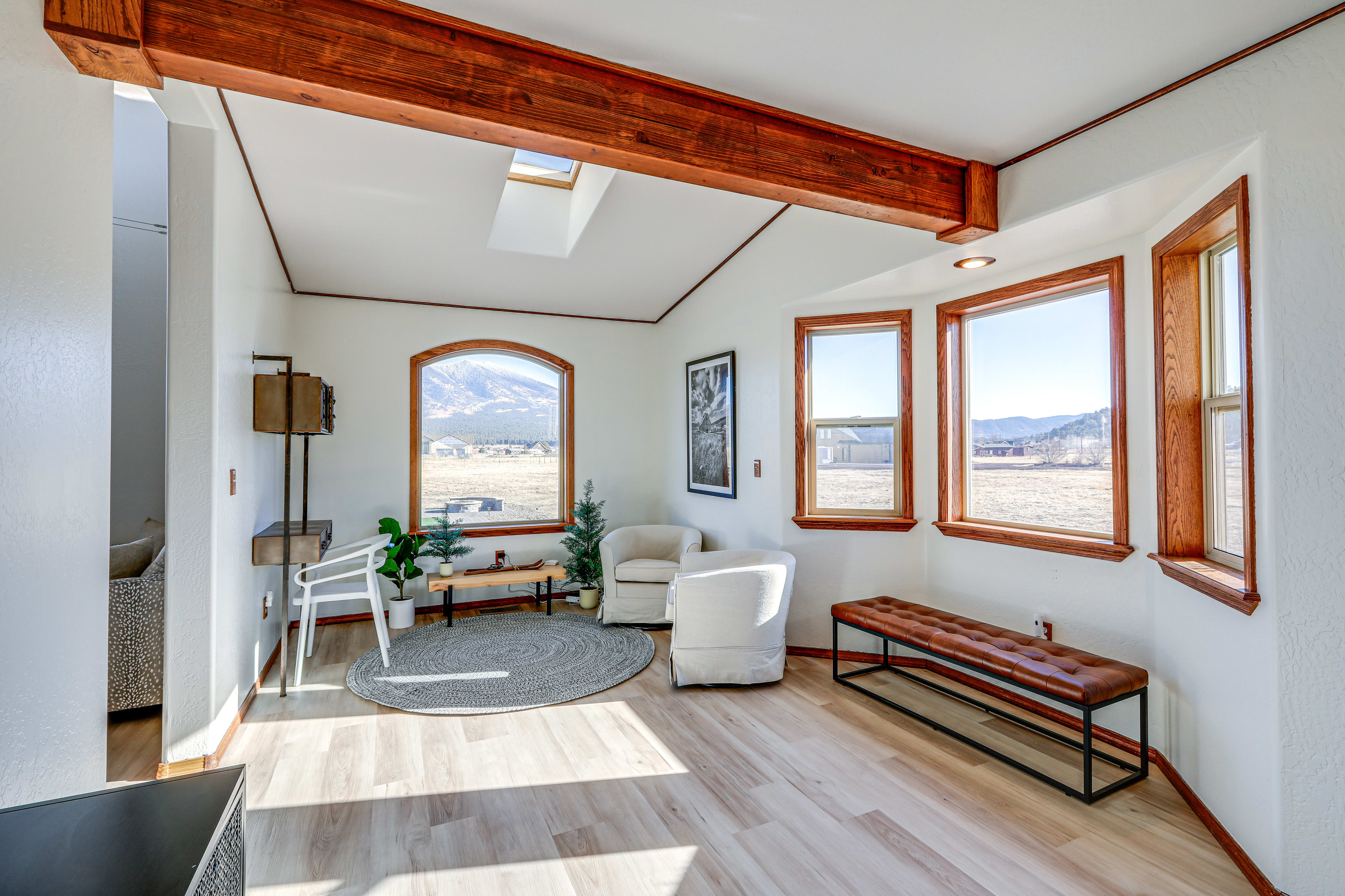 Sunroom | Desk