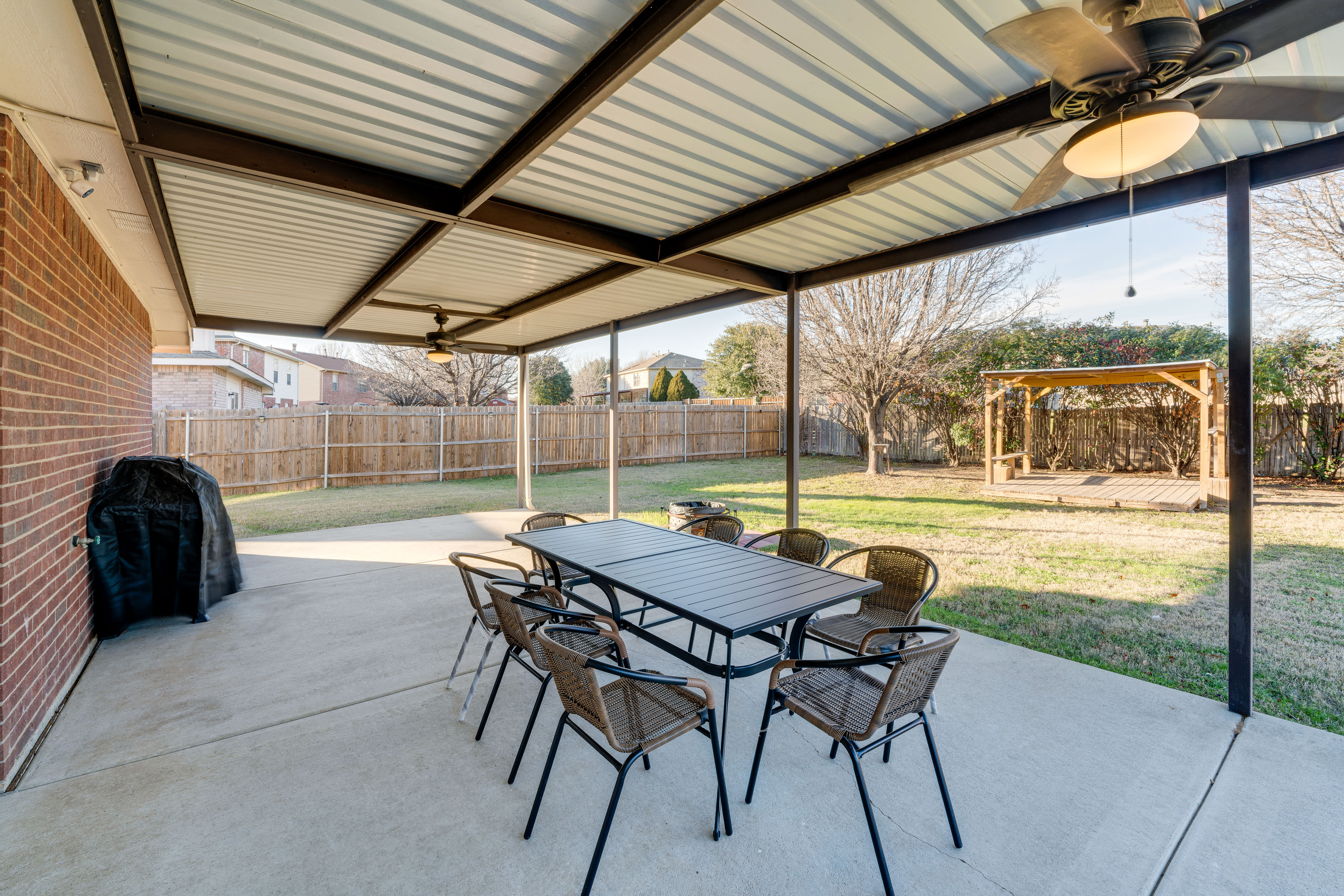 Private Backyard Area | Gas Grill | Outdoor Fire Pit