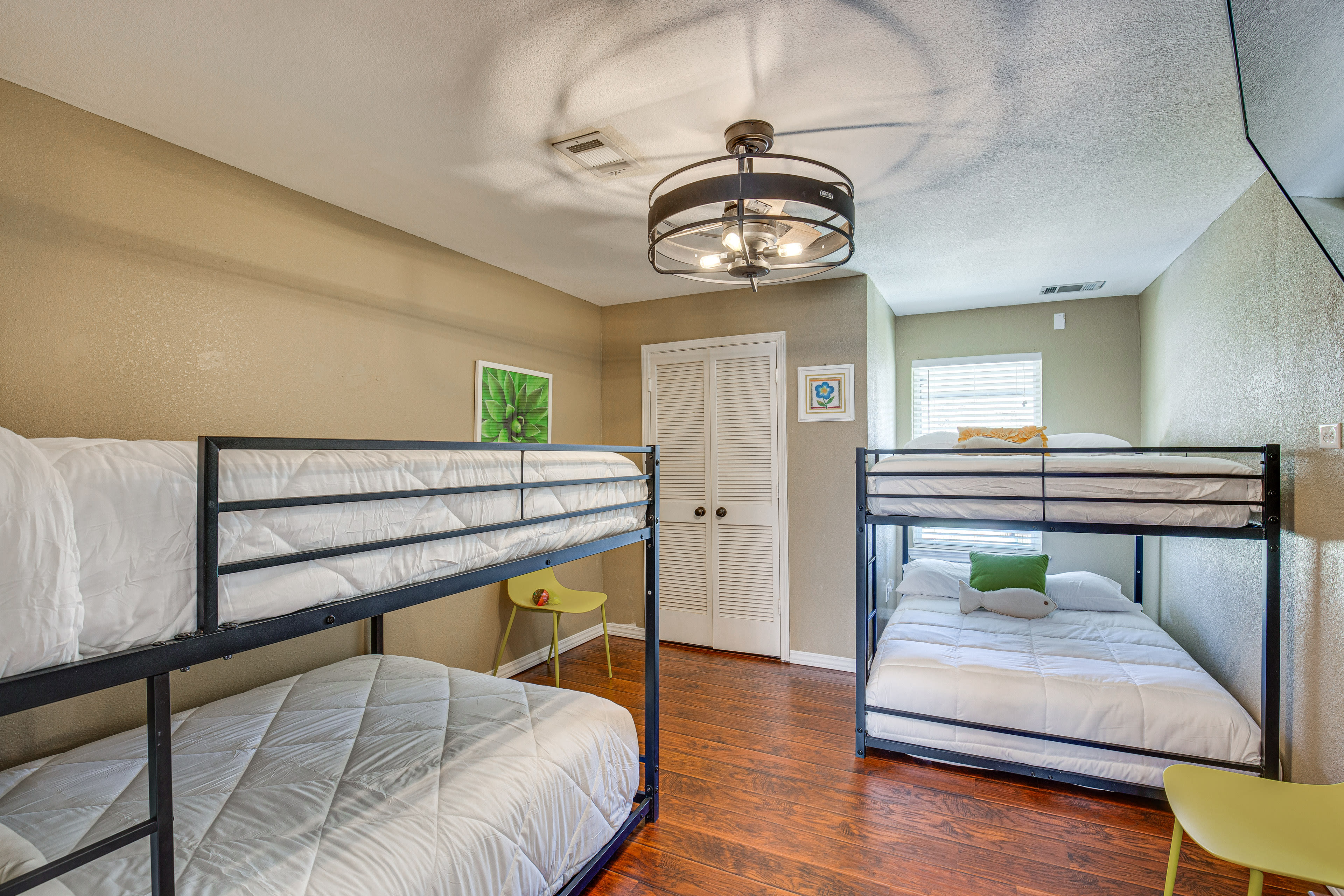 Bedroom 3 | 2nd Floor | 2 Full Bunk Beds | Smart TV