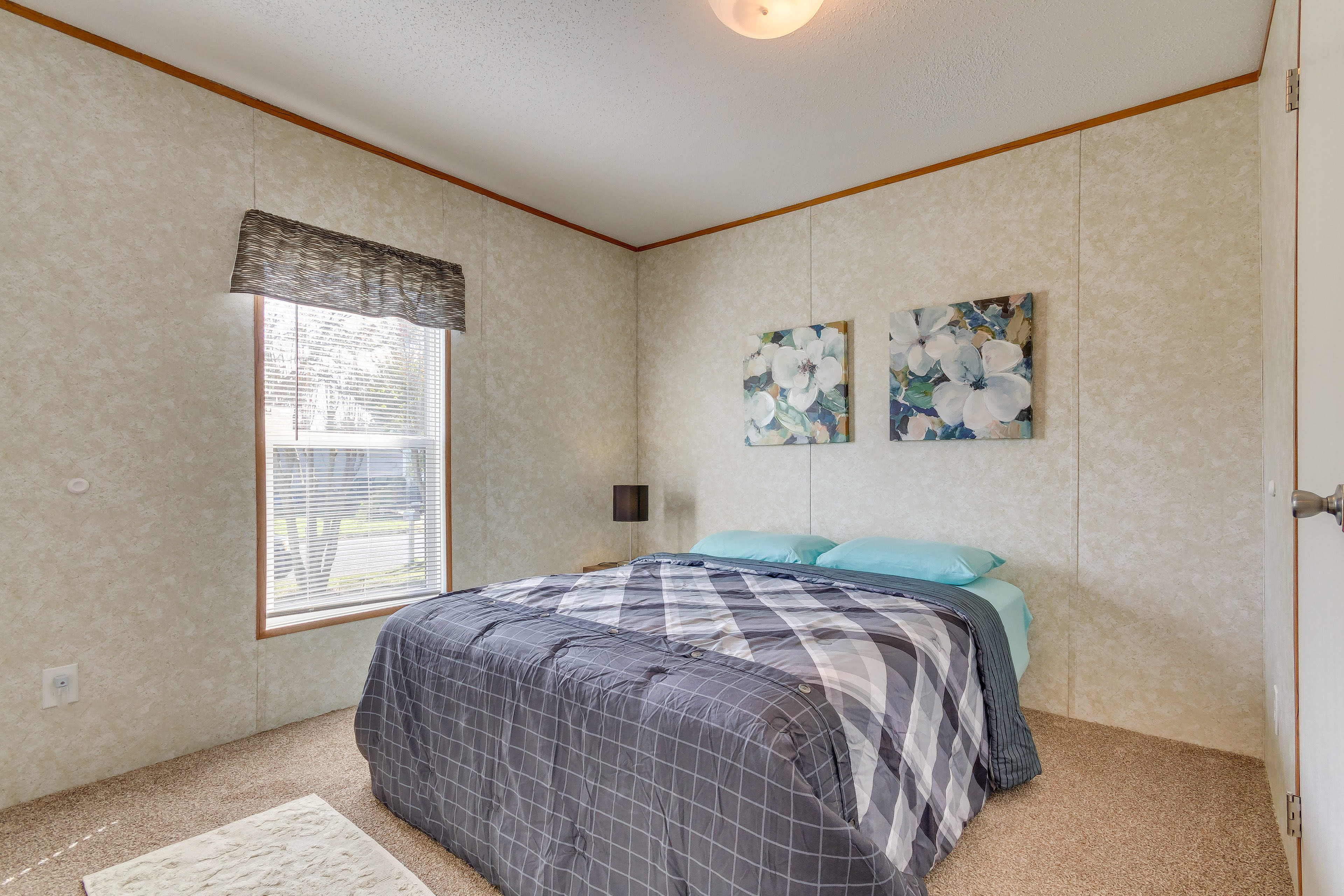 Bedroom 1 | Queen Bed | Linens Provided | En-Suite