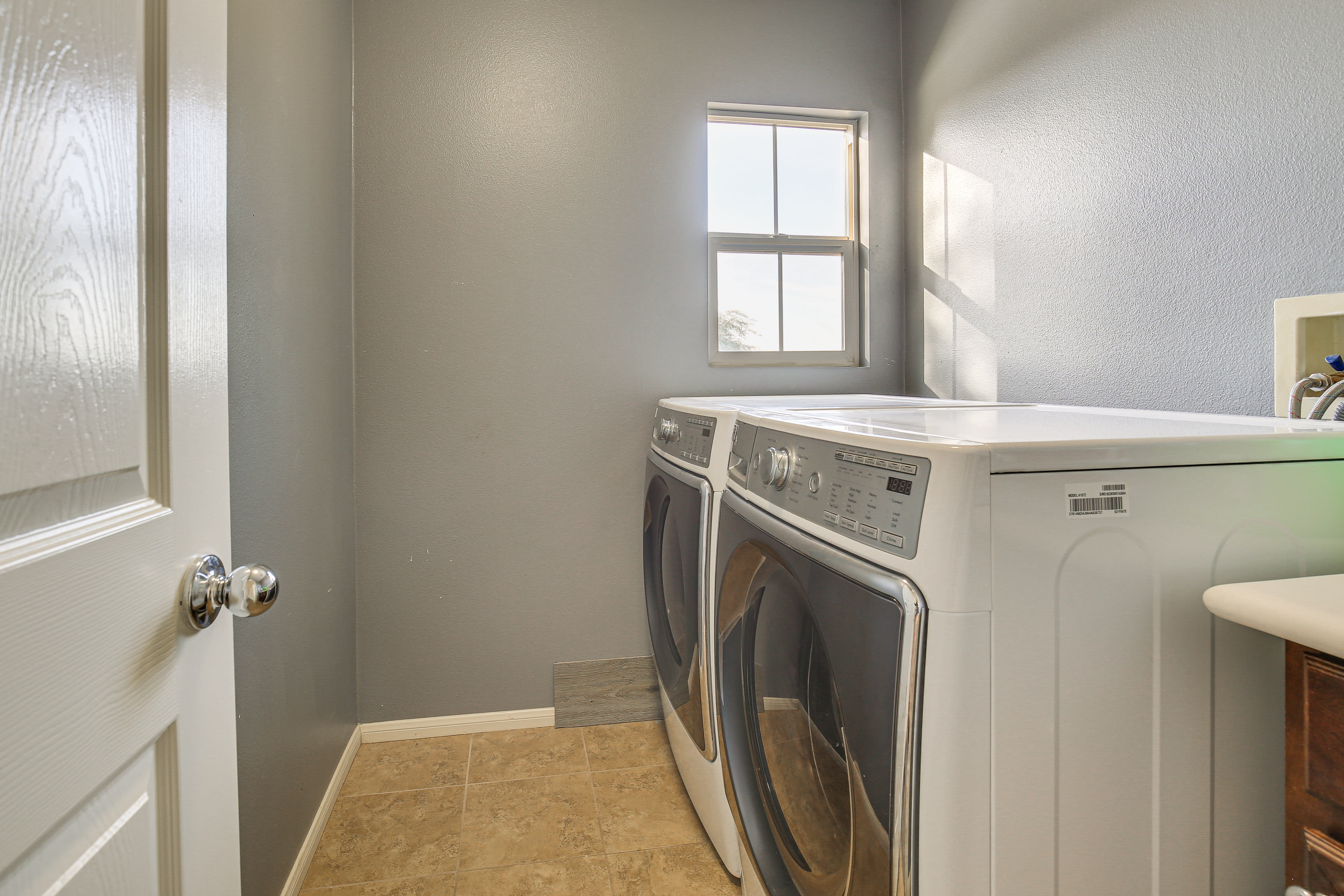 Laundry Area | Washer/Dryer | Hangers | Iron/Board | Trash Bags/Paper Towels