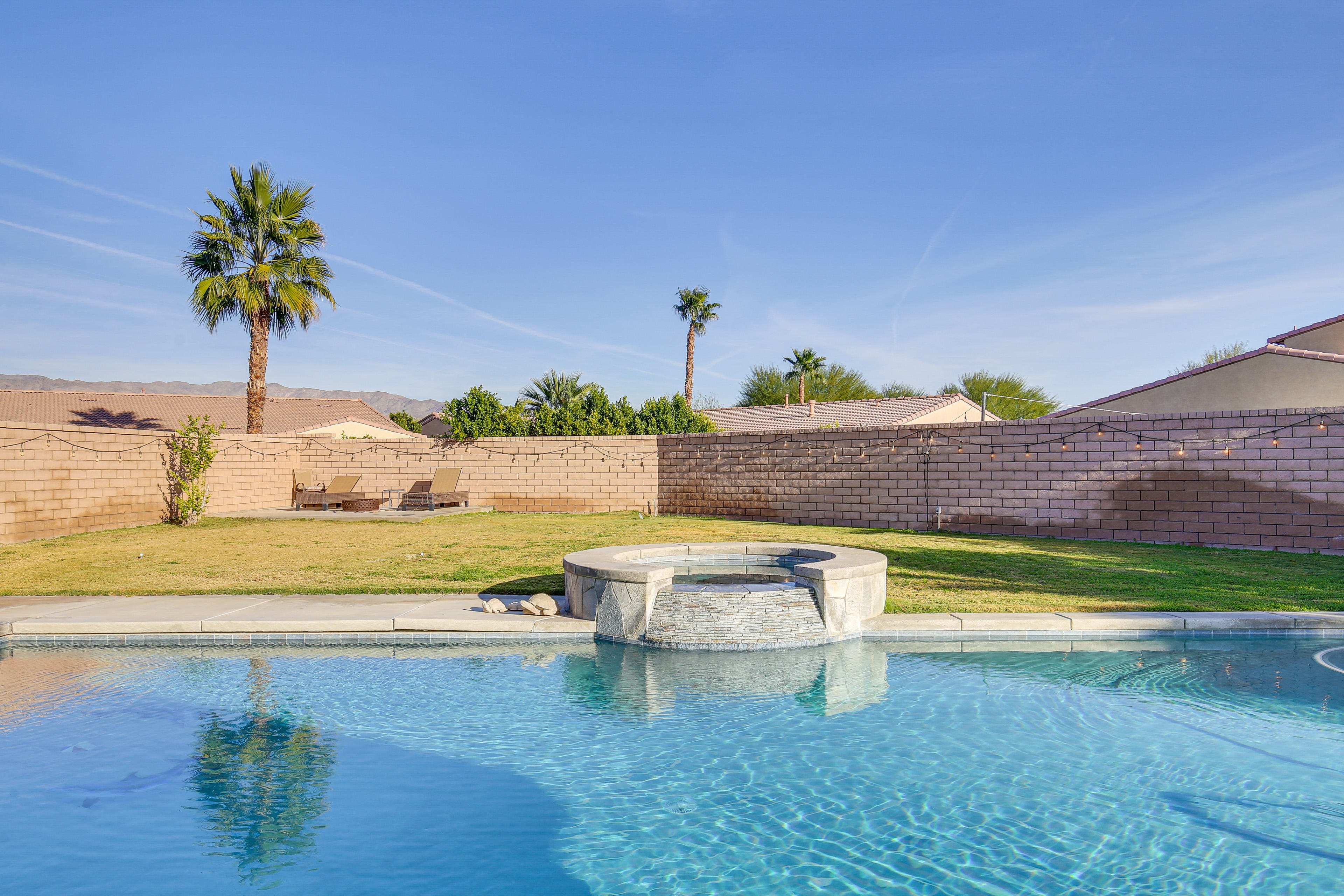 Private Pool | Jacuzzi