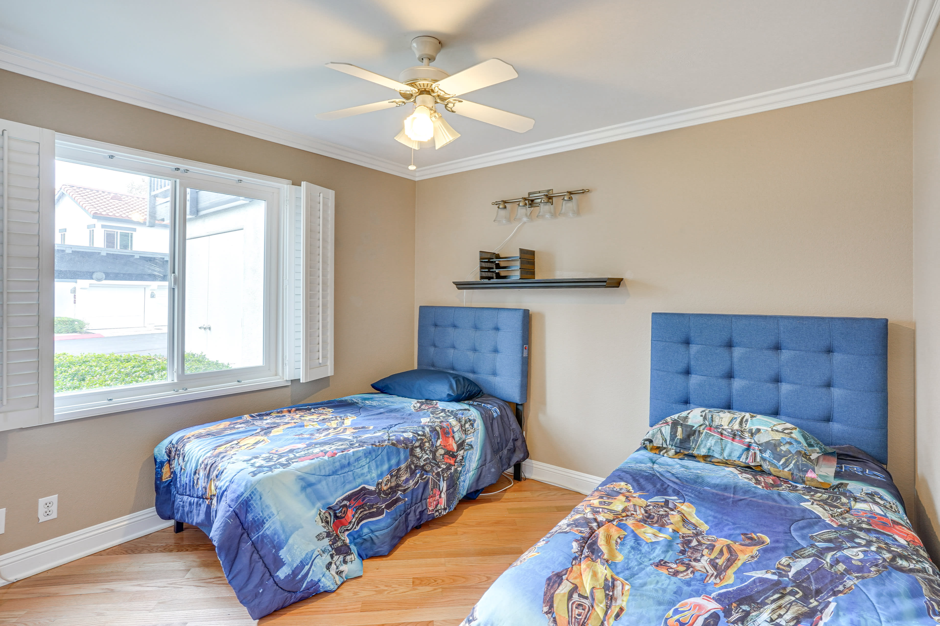 Bedroom 2 | 2 Twin Beds | Linens Provided