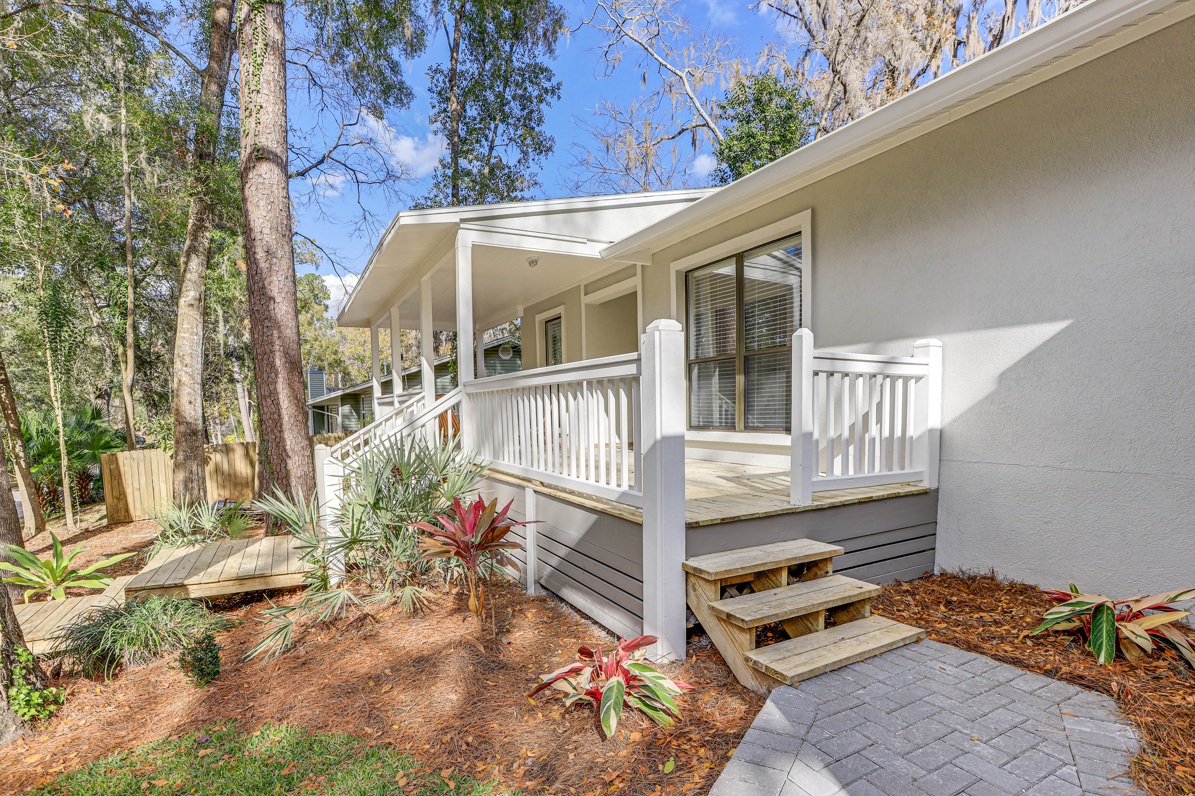 Steps to Front Porch