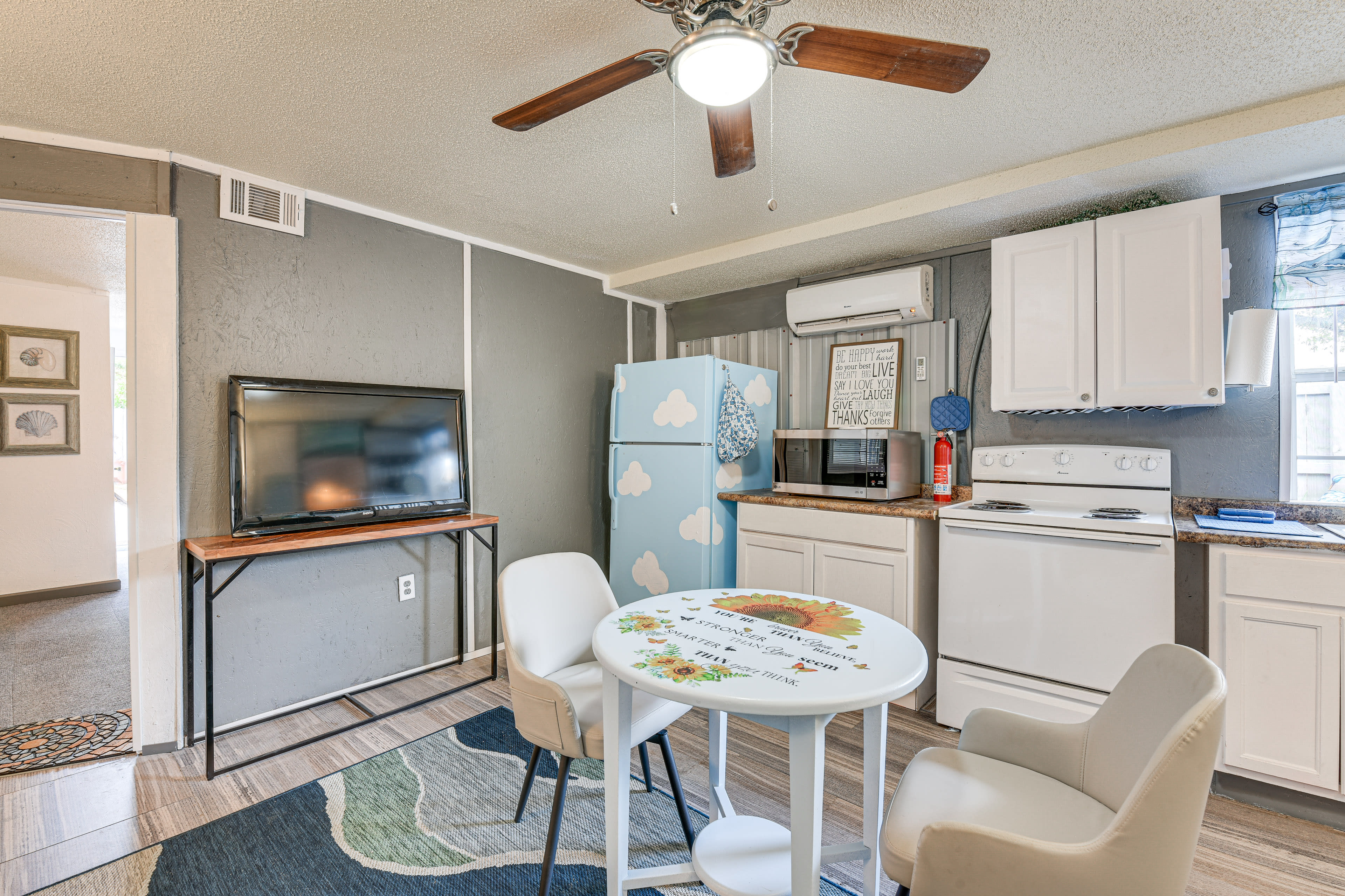 Dining Area | Well-Equipped Kitchen