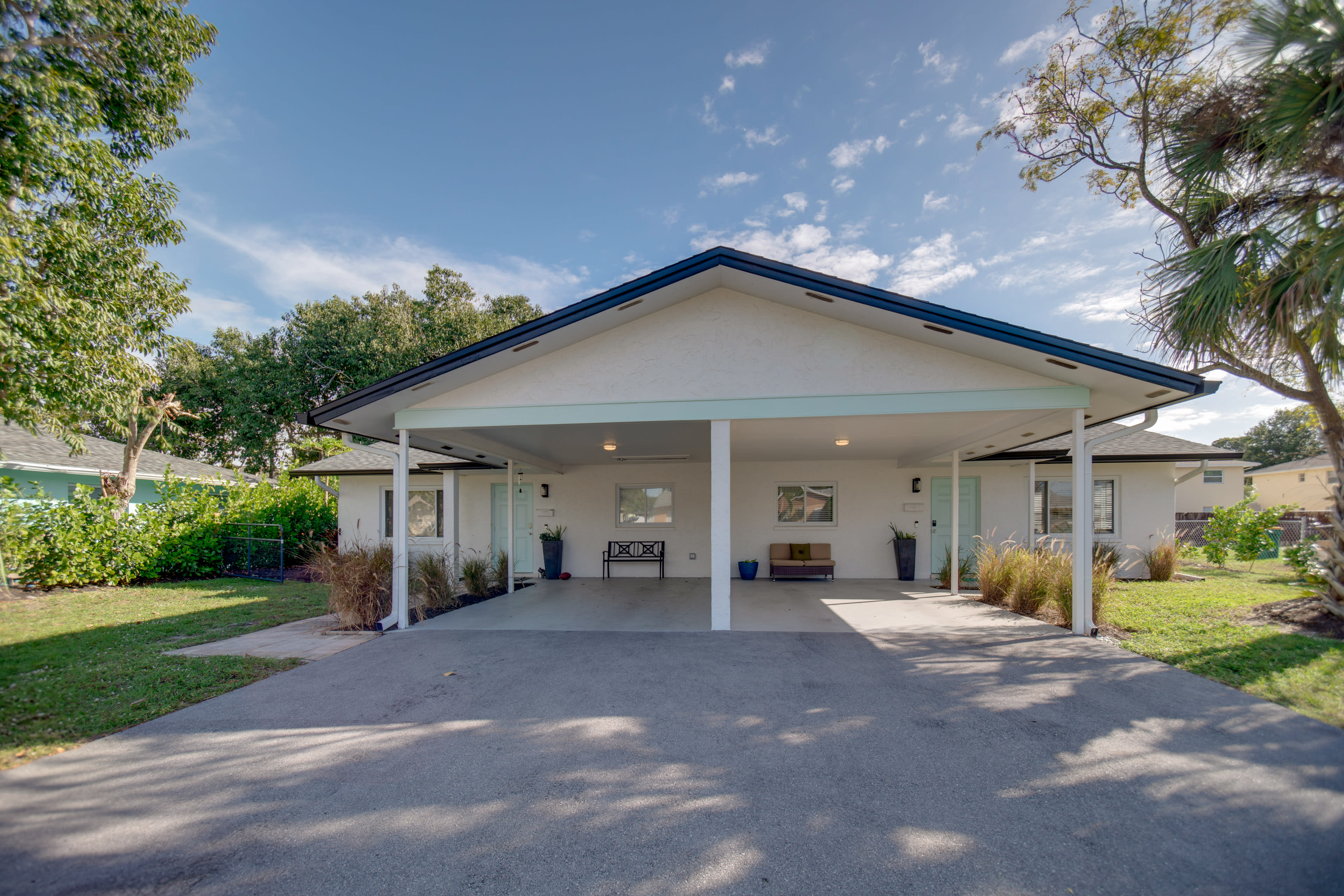 Parking | Carport (1 Vehicle) | Driveway (1 Vehicle)