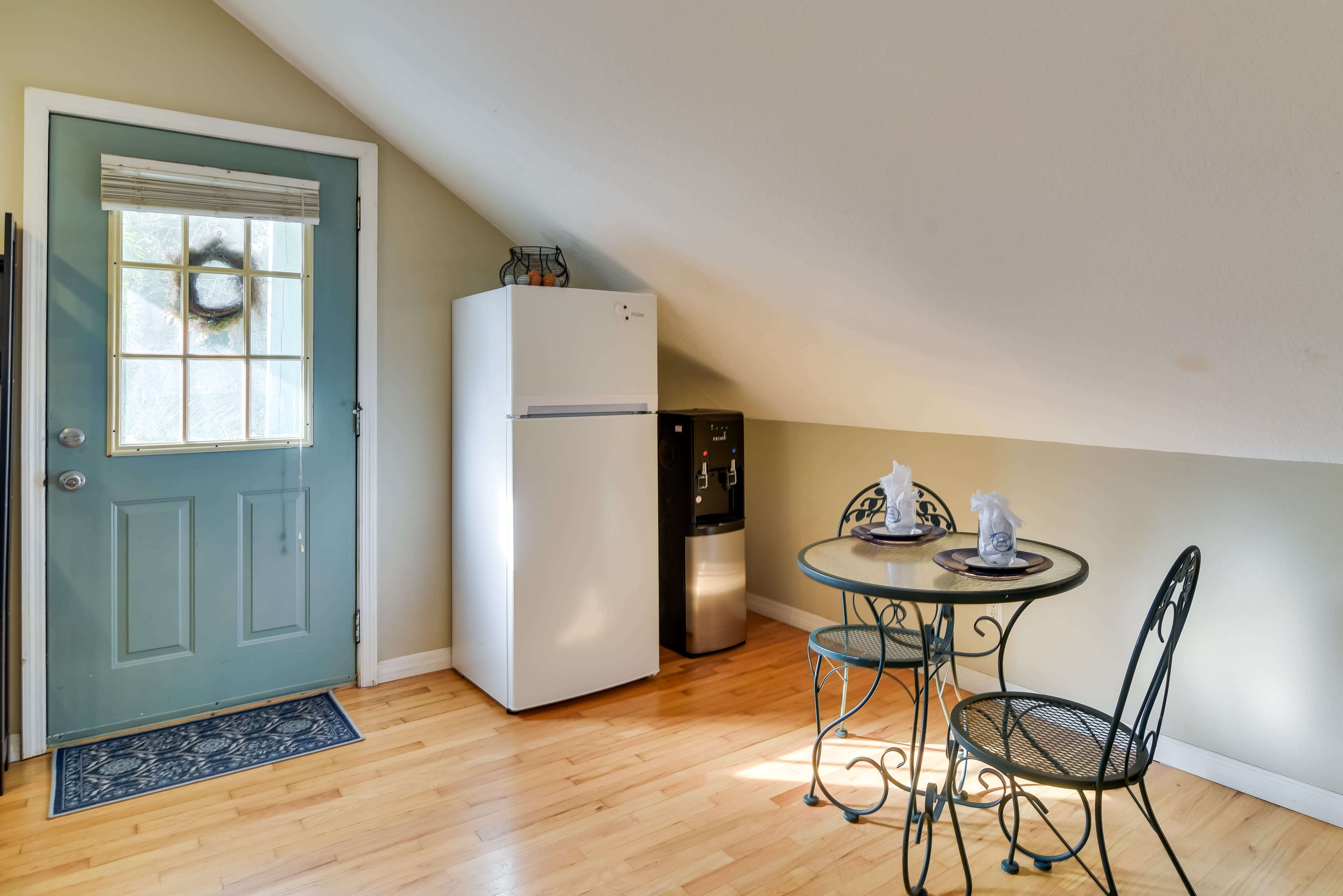 Dining Area | Water Dispenser