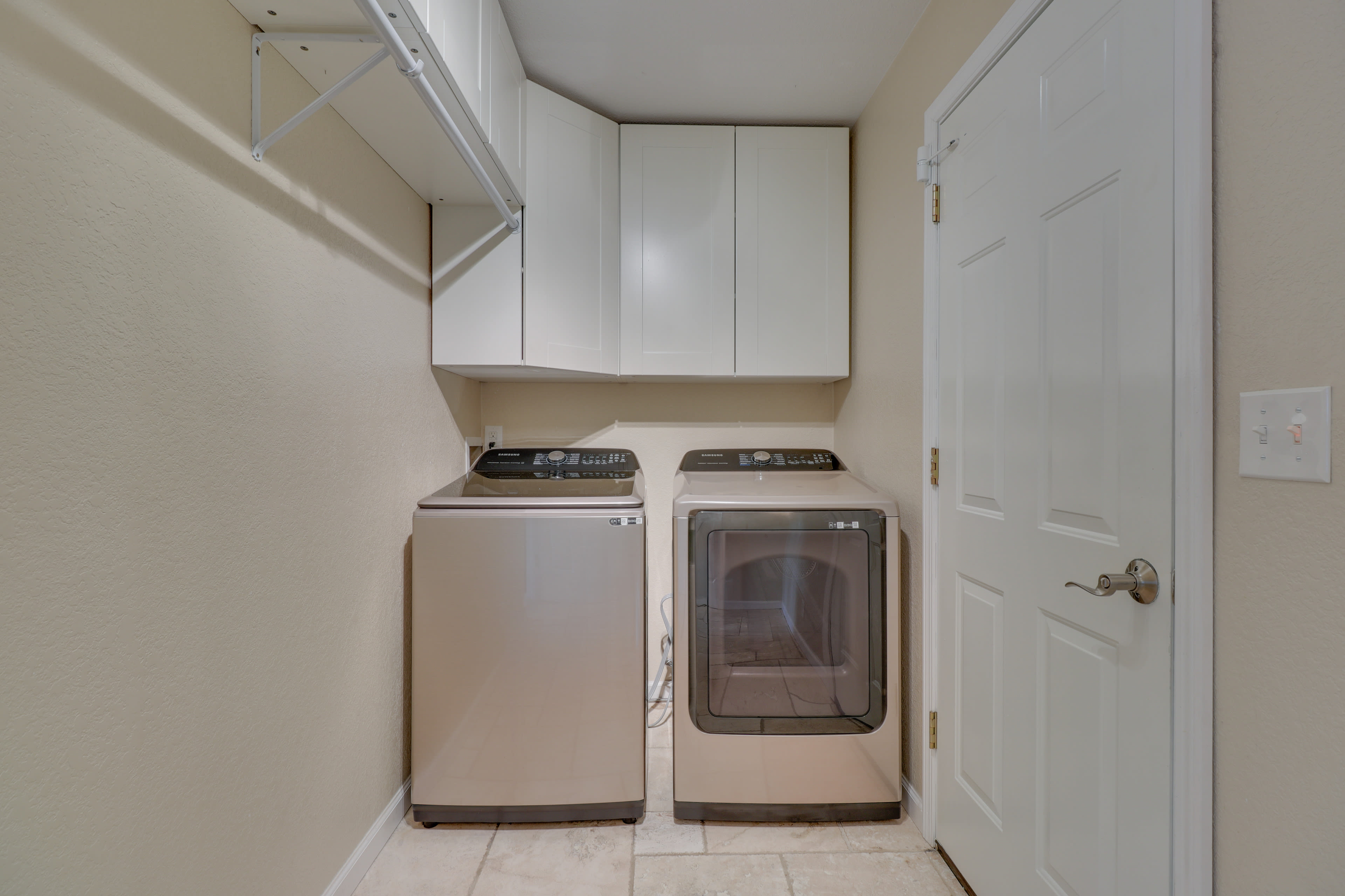 Laundry Area | Washer/Dryer | Hangers | Trash Bags/Paper Towels