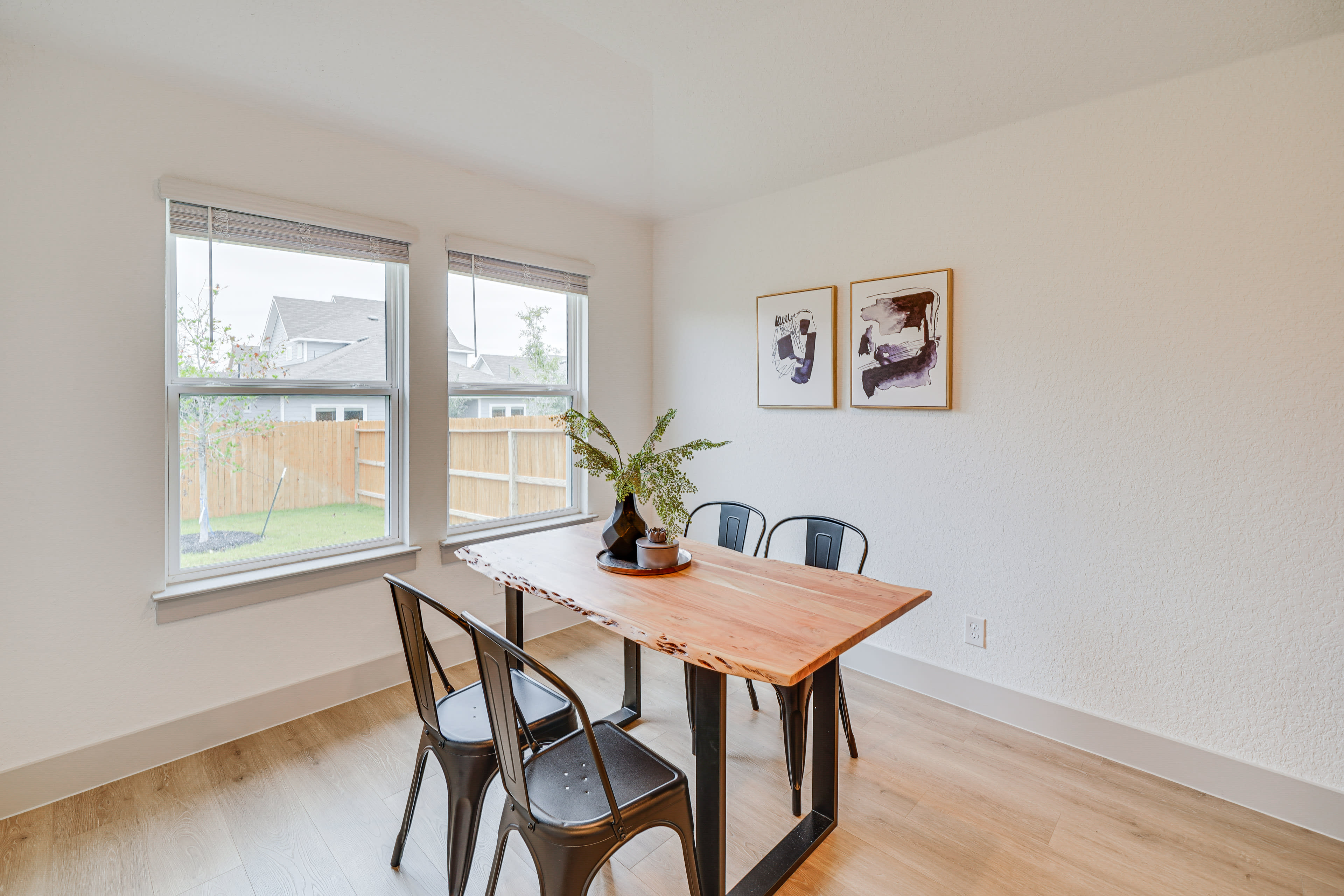 Dining Room | Fully Equipped Kitchen