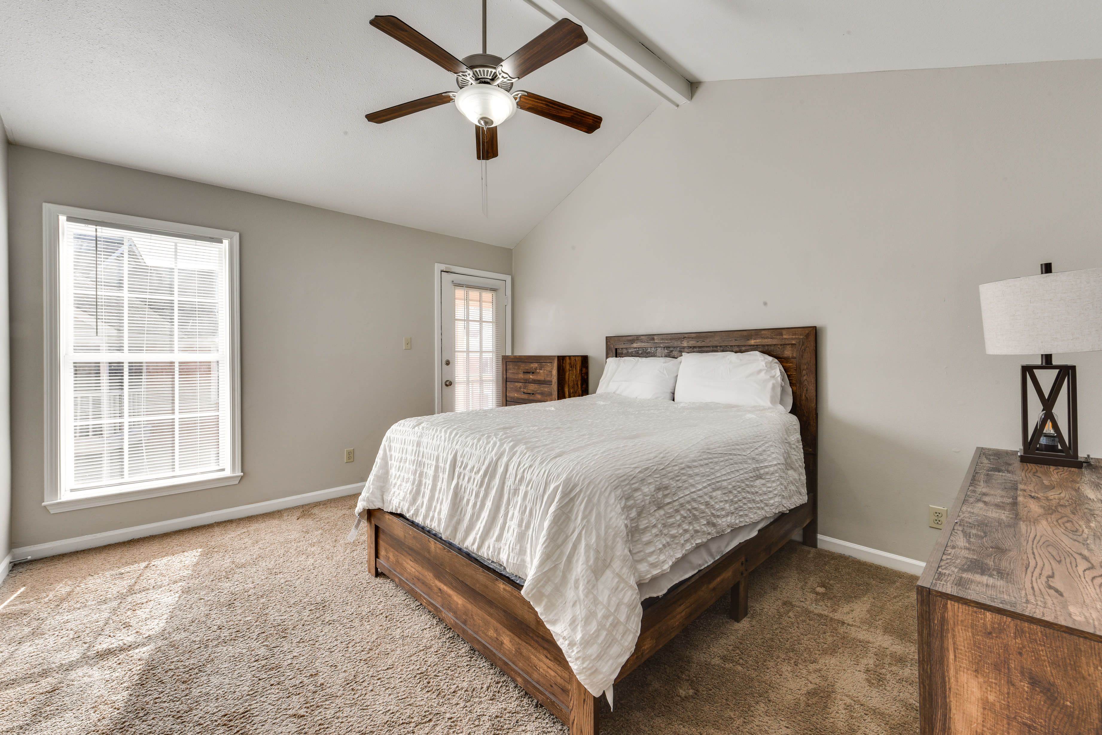 Bedroom 1 | Queen Bed | Linens Provided | Ceiling Fans | En-Suite Bathroom