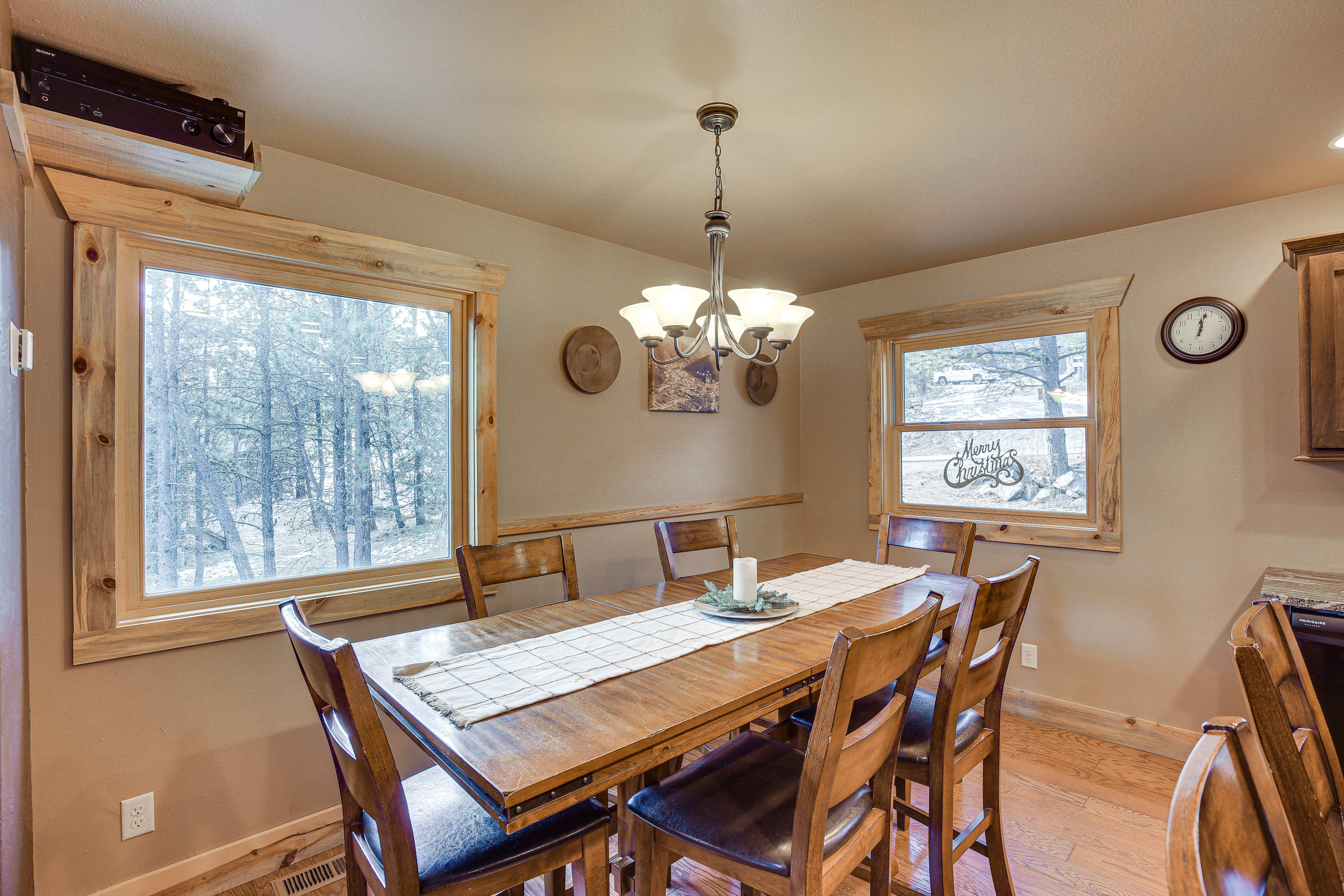 Dining Area | Dishware & Flatware Provided