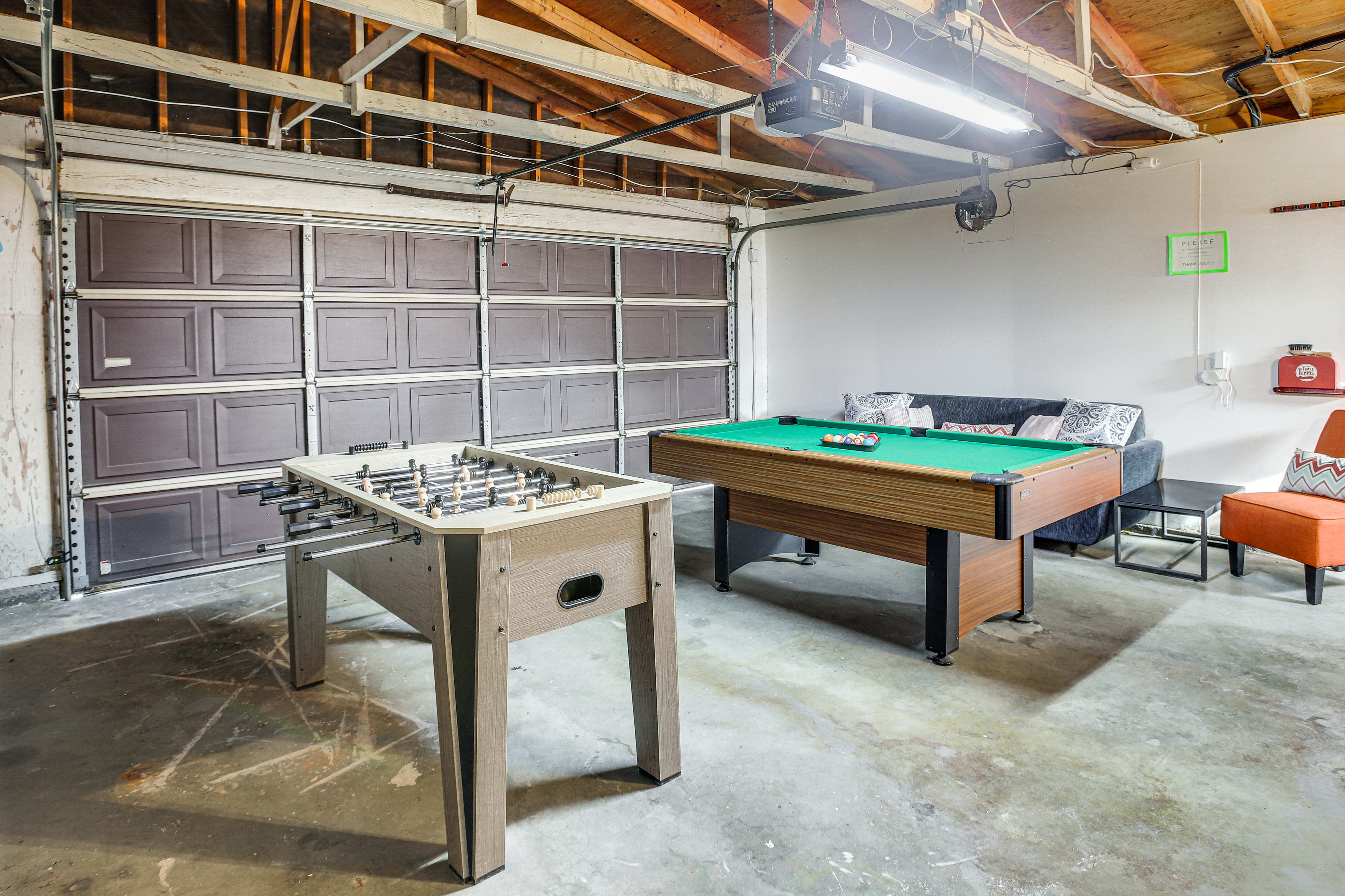 Garage Game Room | Foosball Table | Pool Table | Washer & Dryer