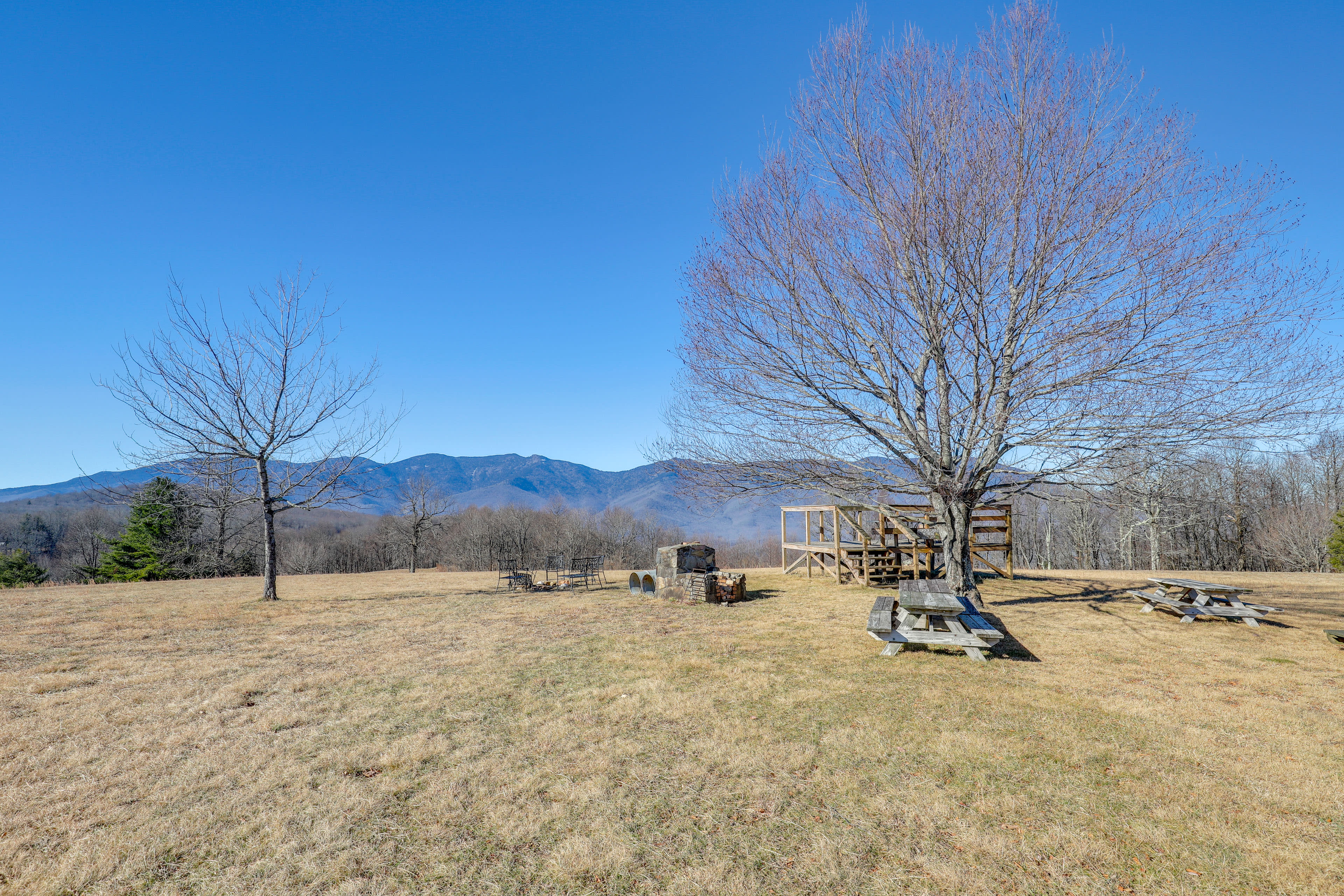 Shared Hilltop Observation Deck Area | Picnic Tables | Mountain Views