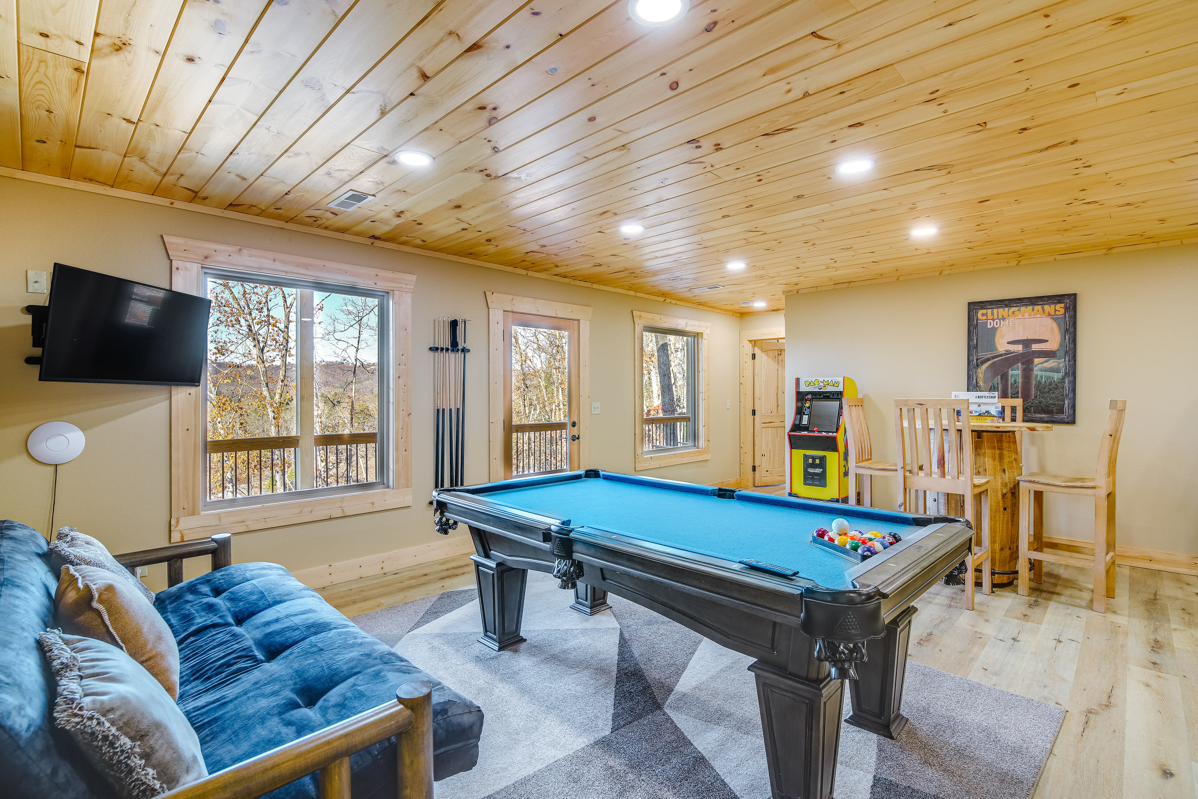 Game Room | Full Futon | Full Sleeper Sofa | Smart TVs | Free WiFi