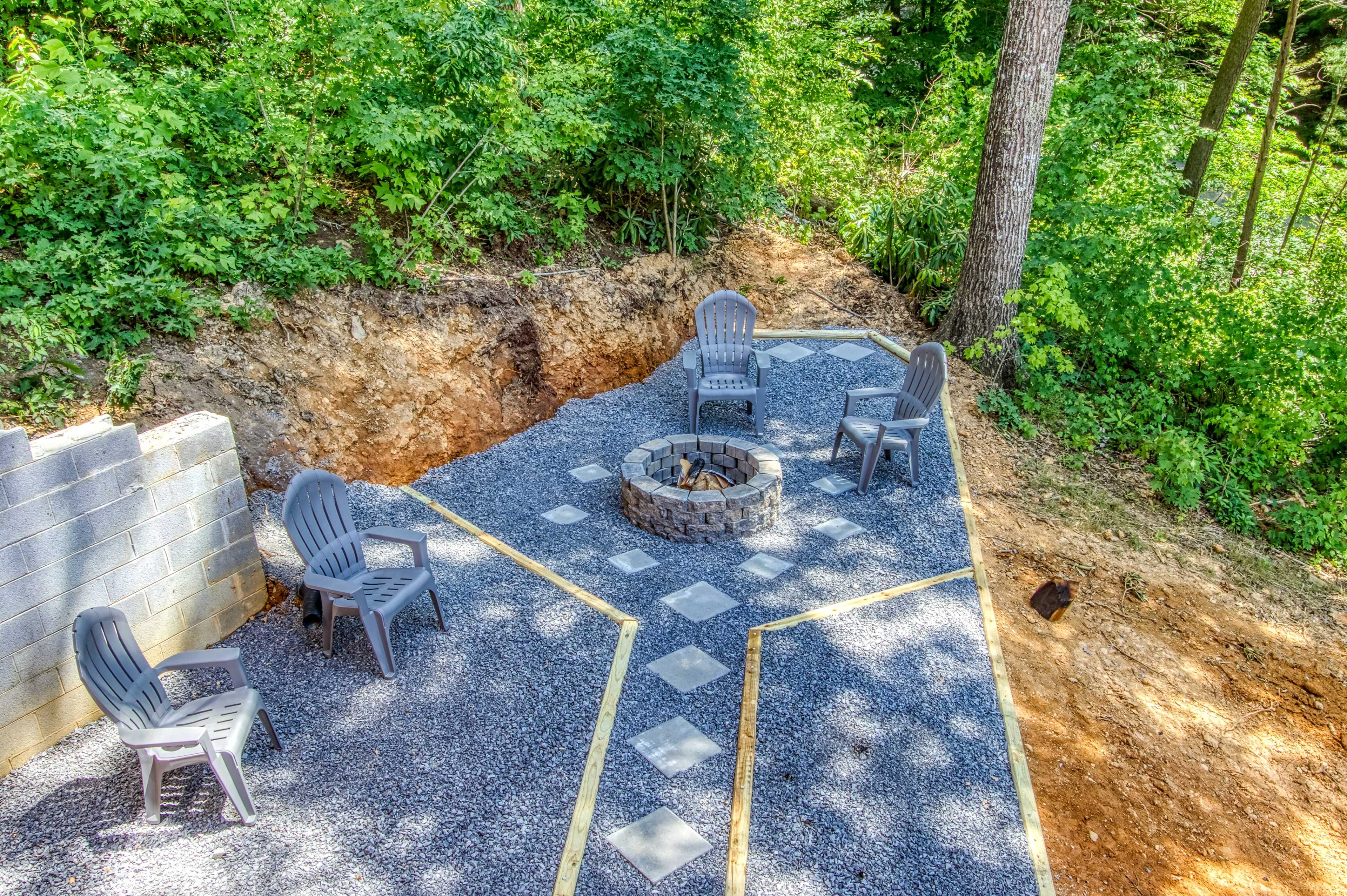 Exterior | Fire Pit | Charcoal Grill