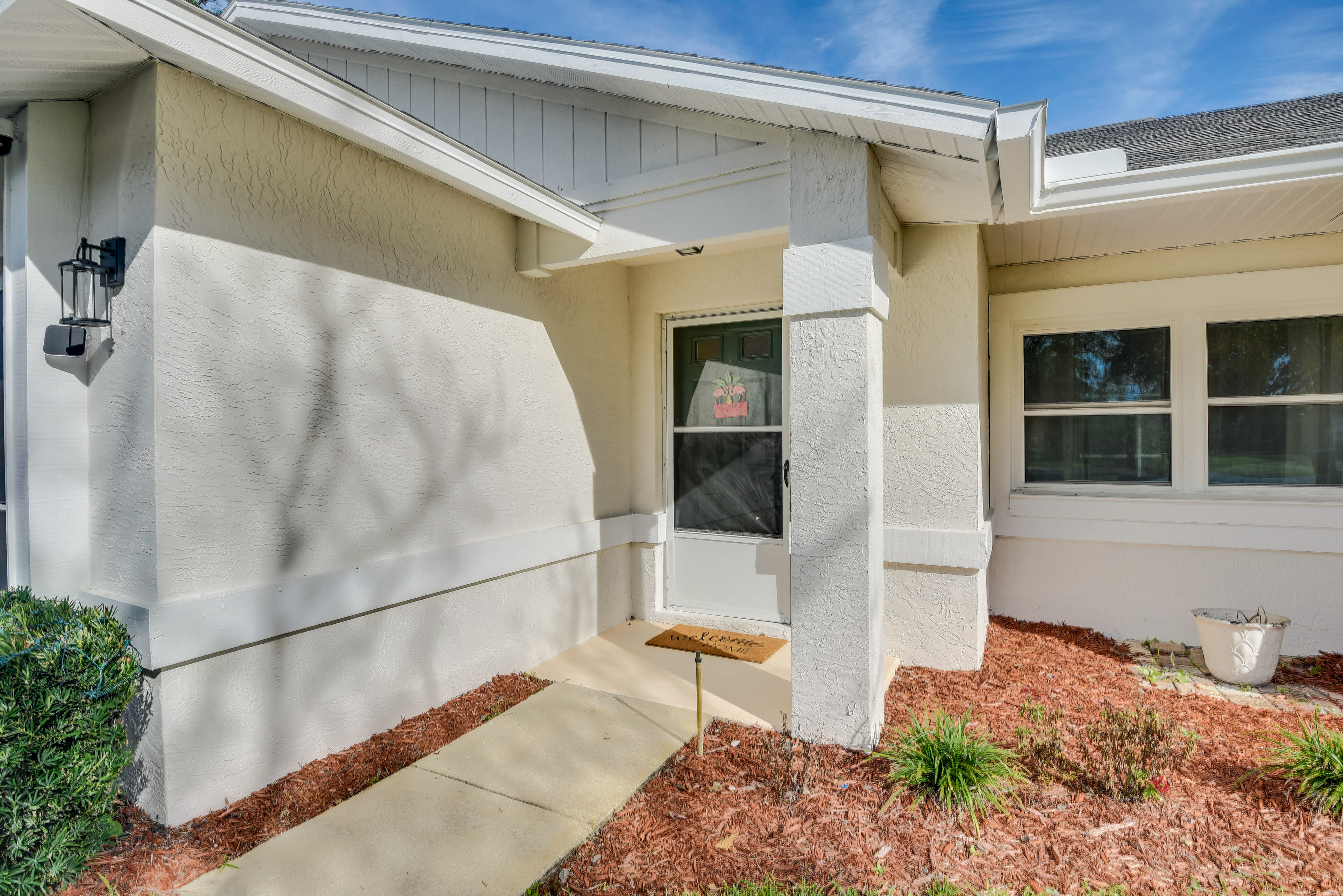 Home Entrance | Single Story | 2 Exterior Security Cameras (Facing Out)