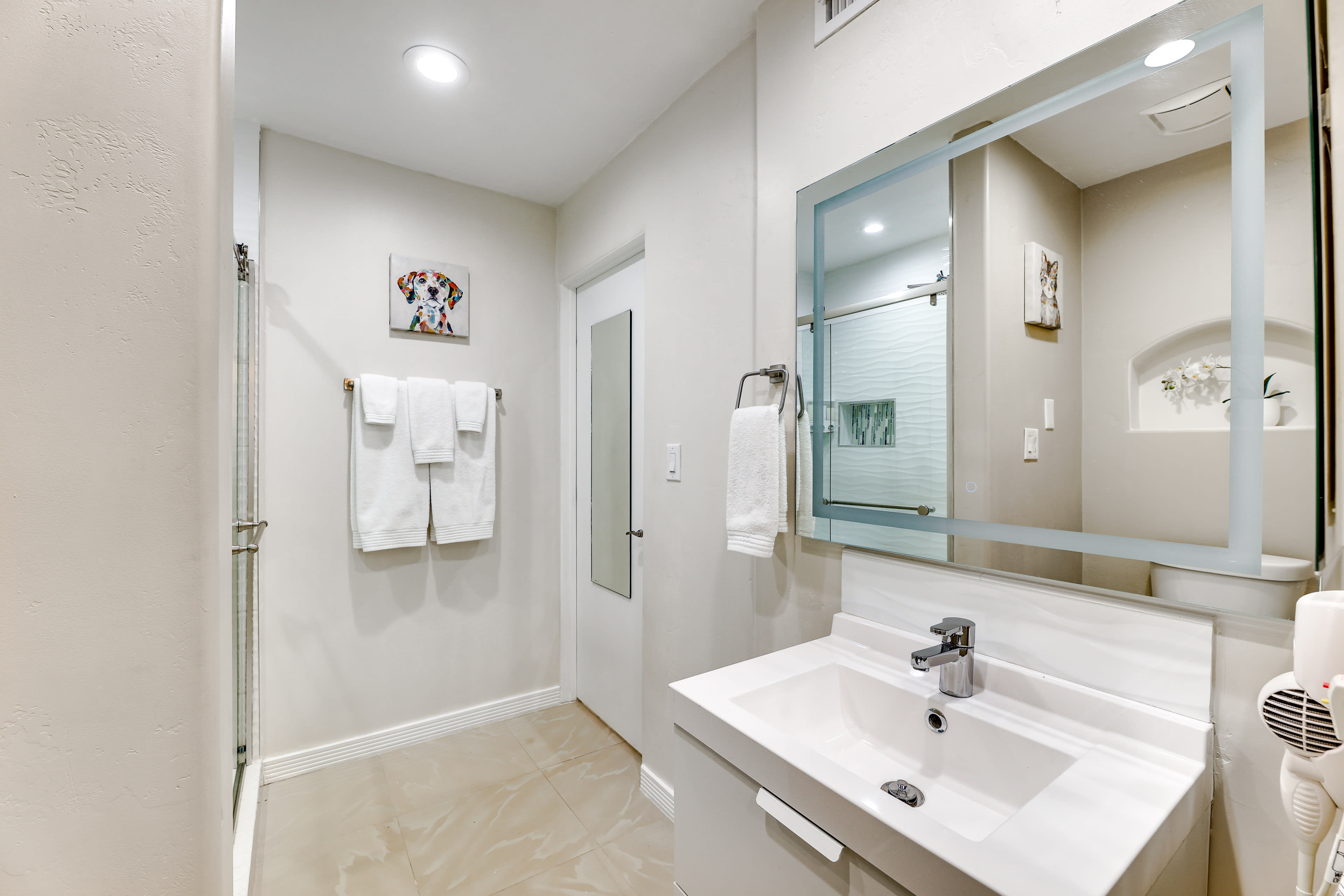 En-Suite Bathroom | 1st Floor