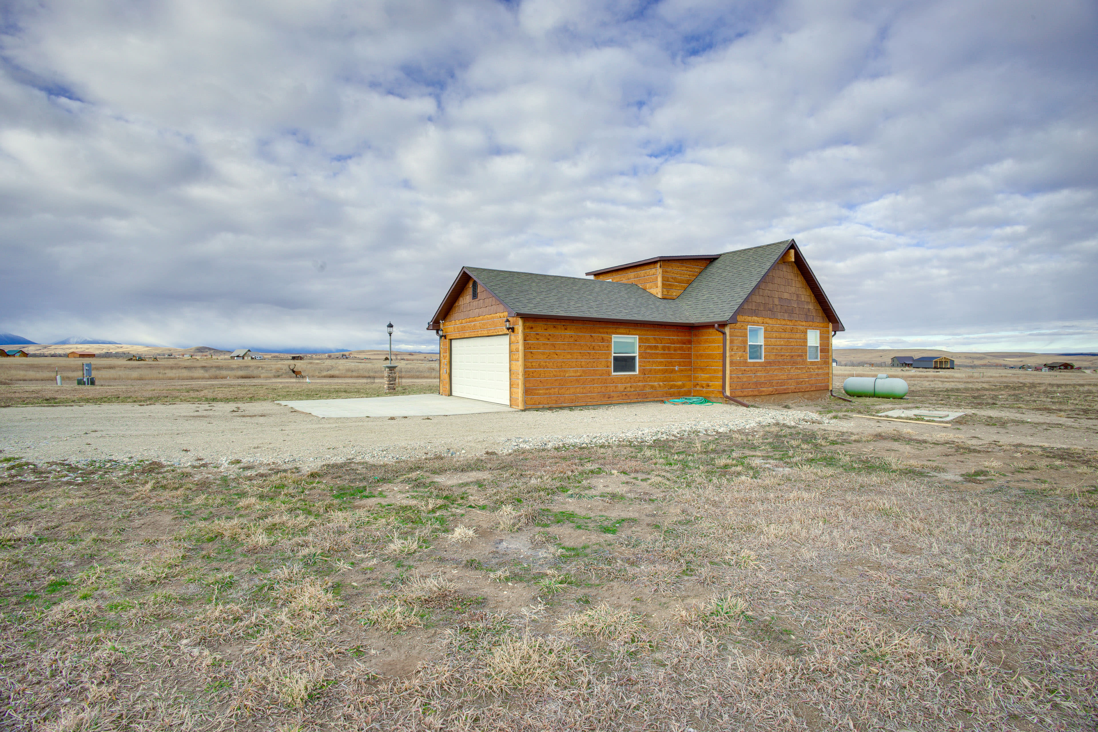 Home Exterior | Mountain Views