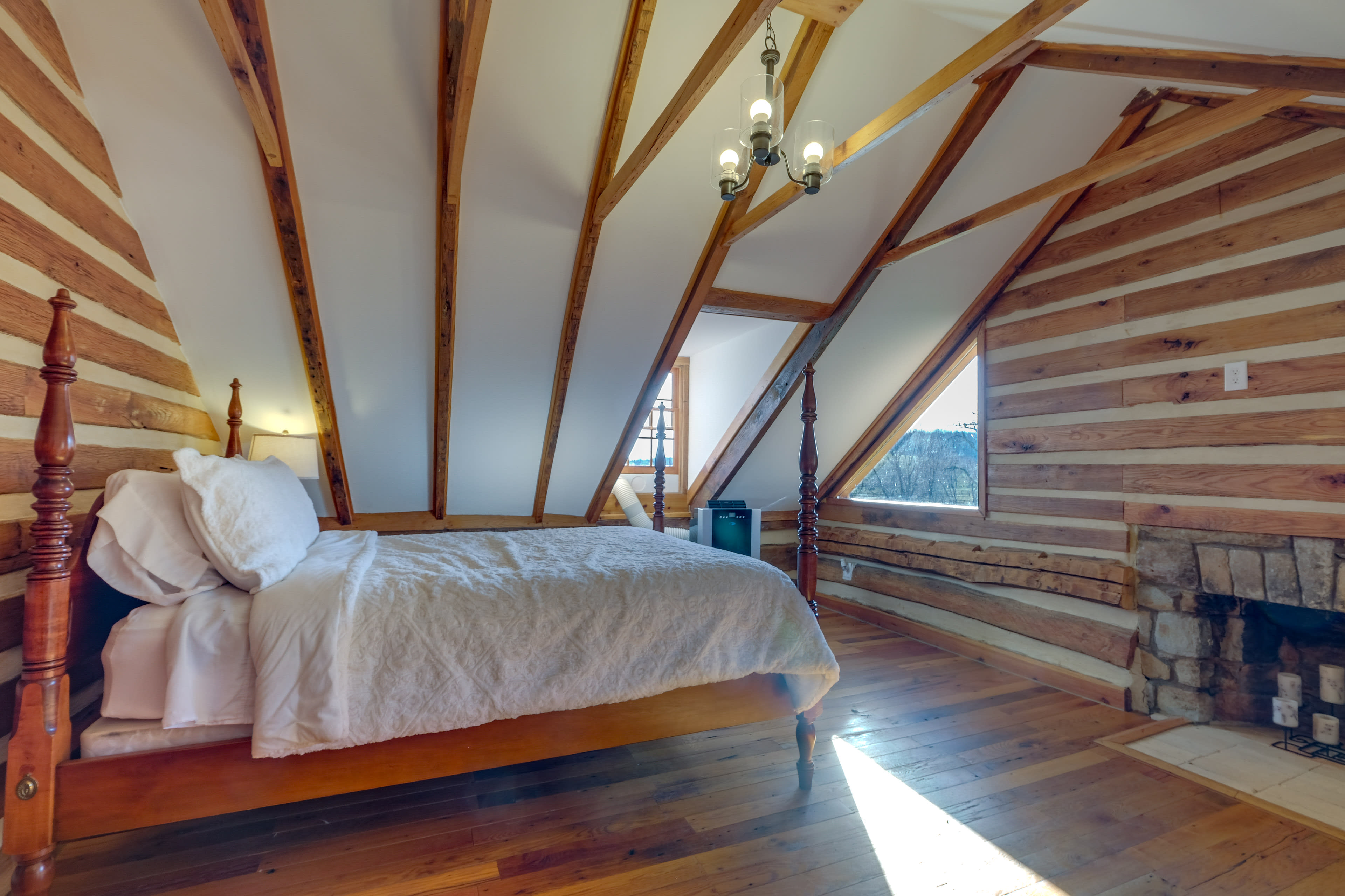 Bedroom 1 | Queen Bed | Vaulted Ceilings