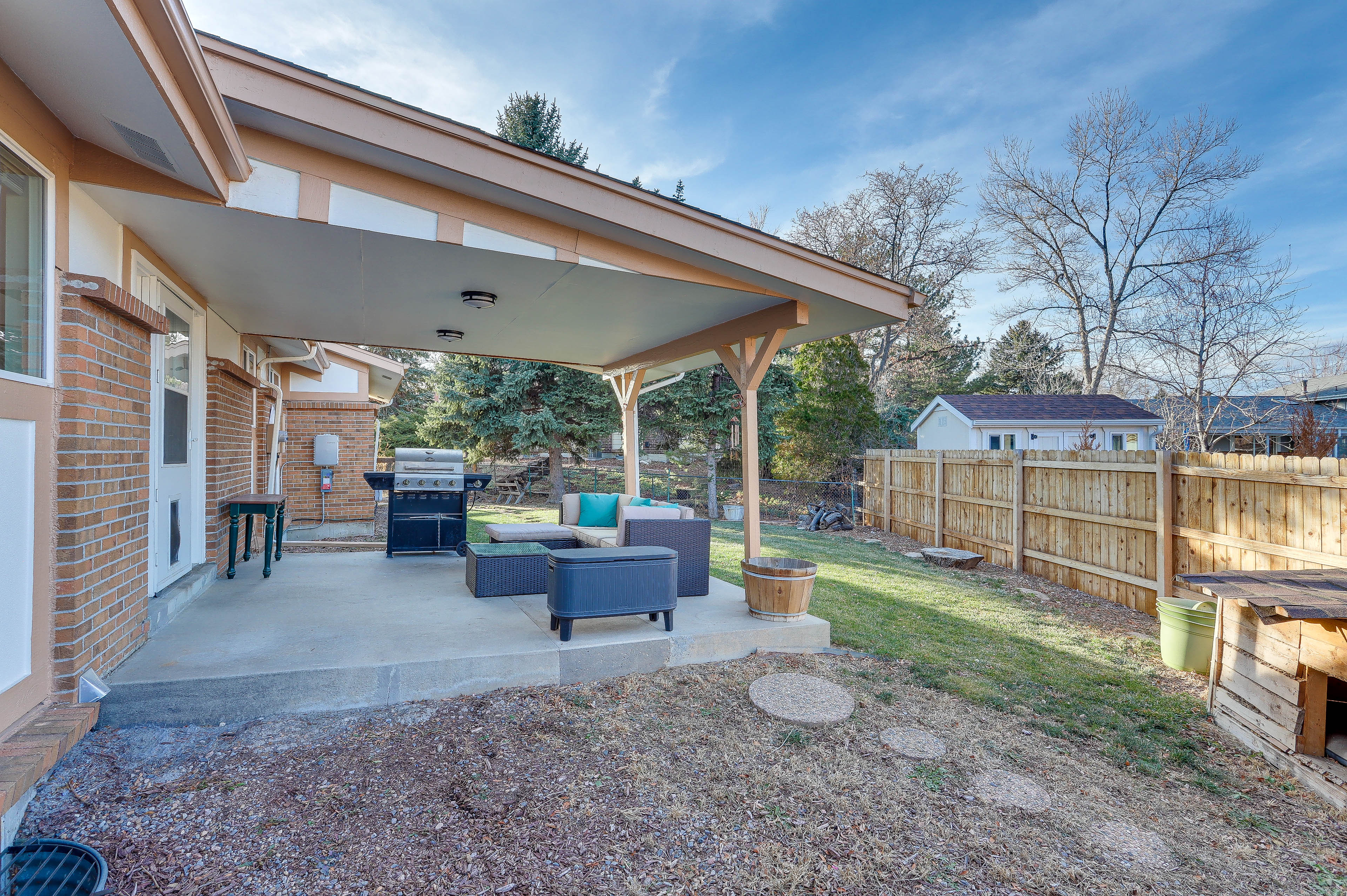 Fenced Backyard | Covered Patio | Gas Grill