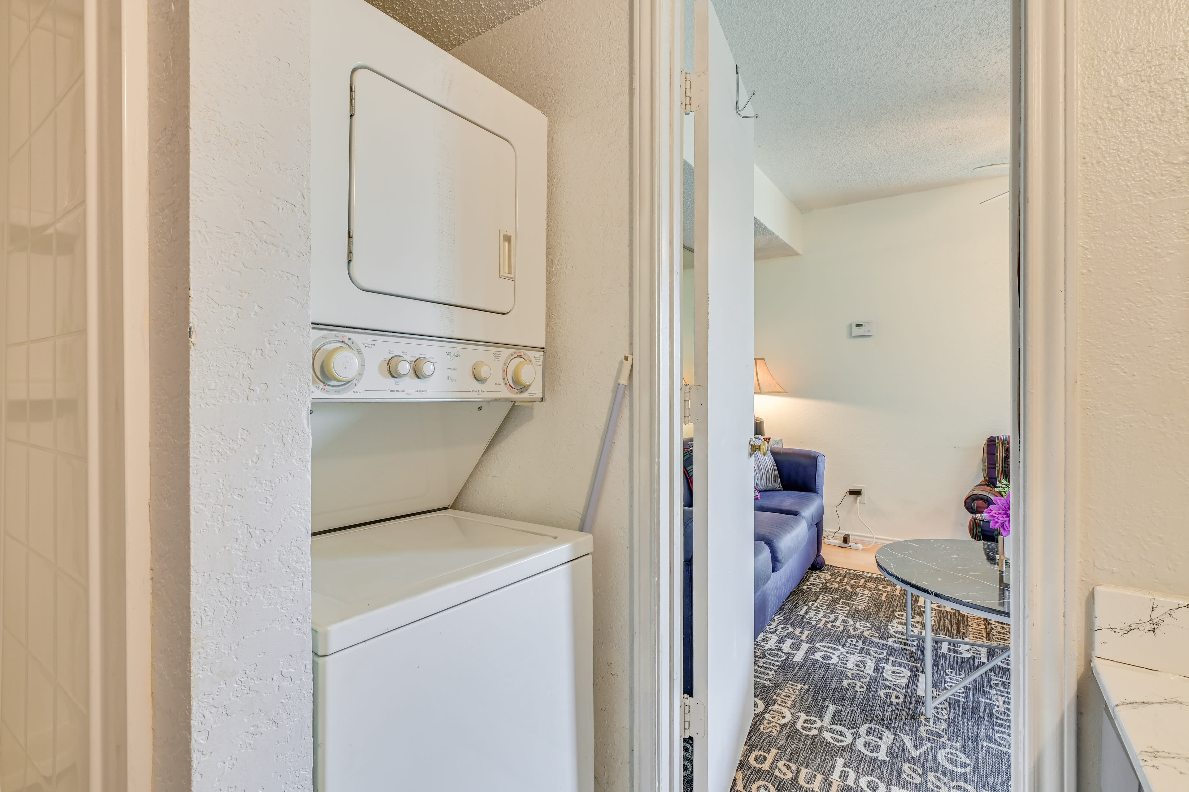 In-Unit Laundry | Washer & Dryer