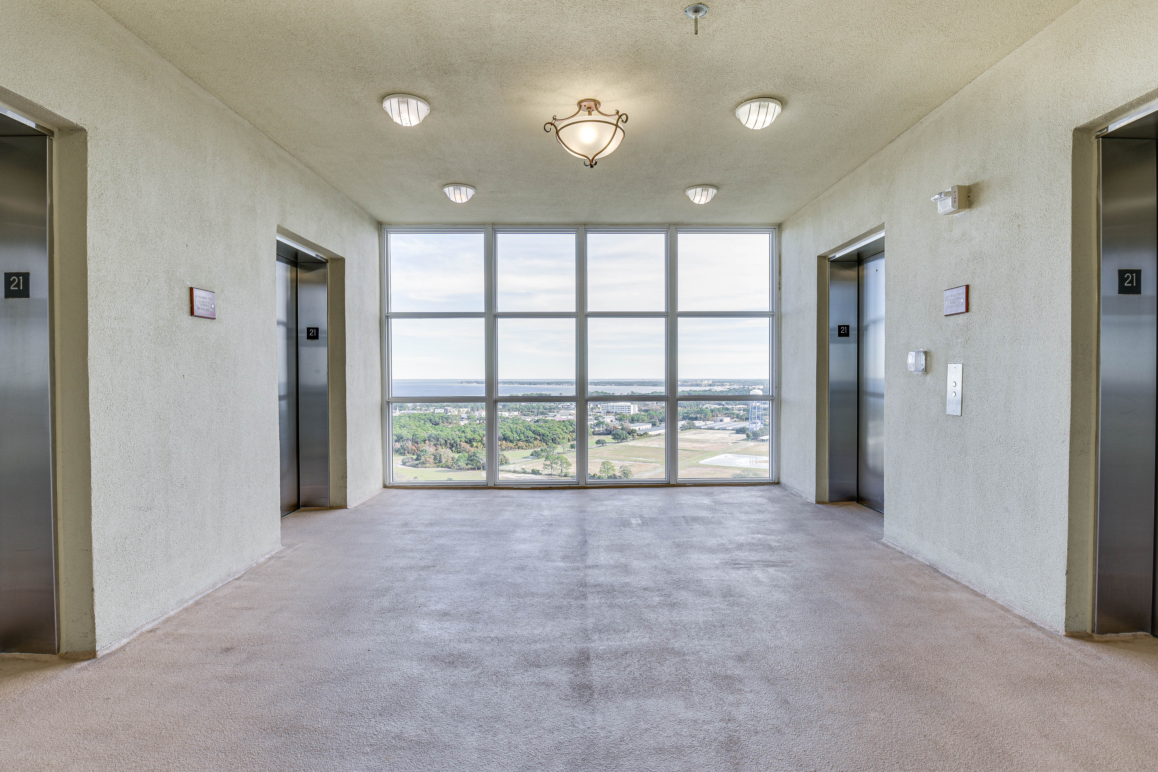 Elevator Access | 21st-Floor Unit