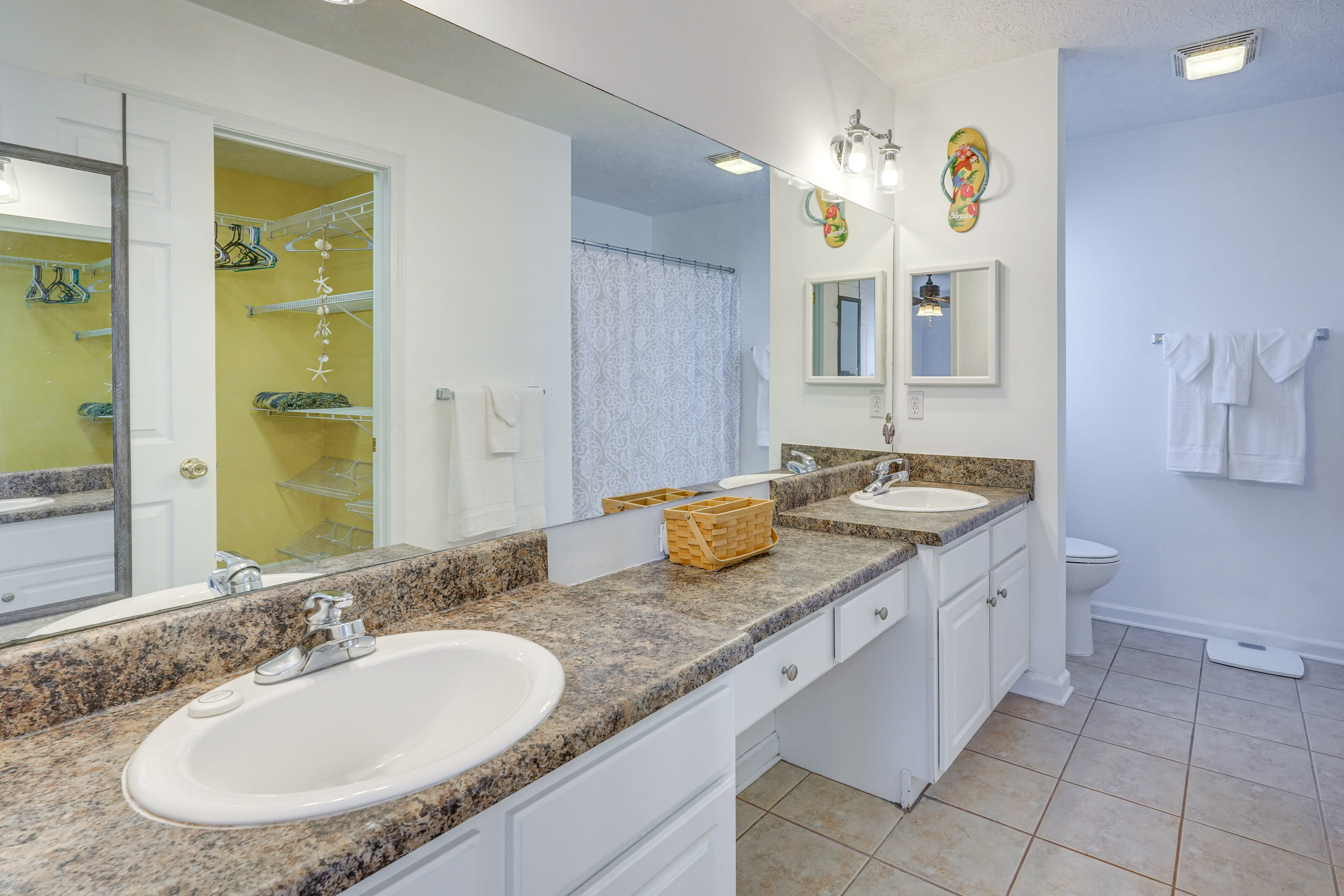 En-Suite Bathroom | Towels Provided