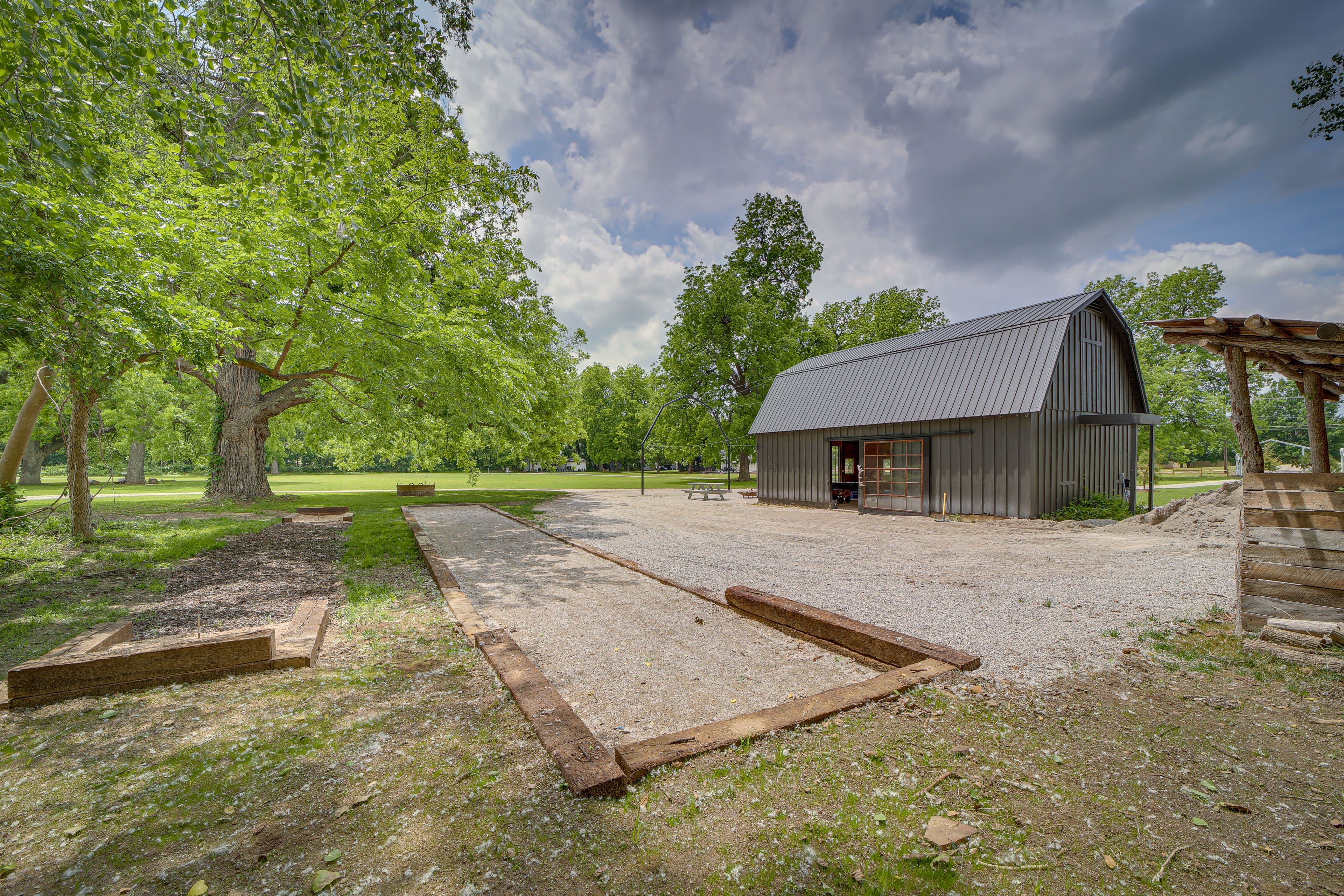 Shared Outdoor Space w/ Yard Games