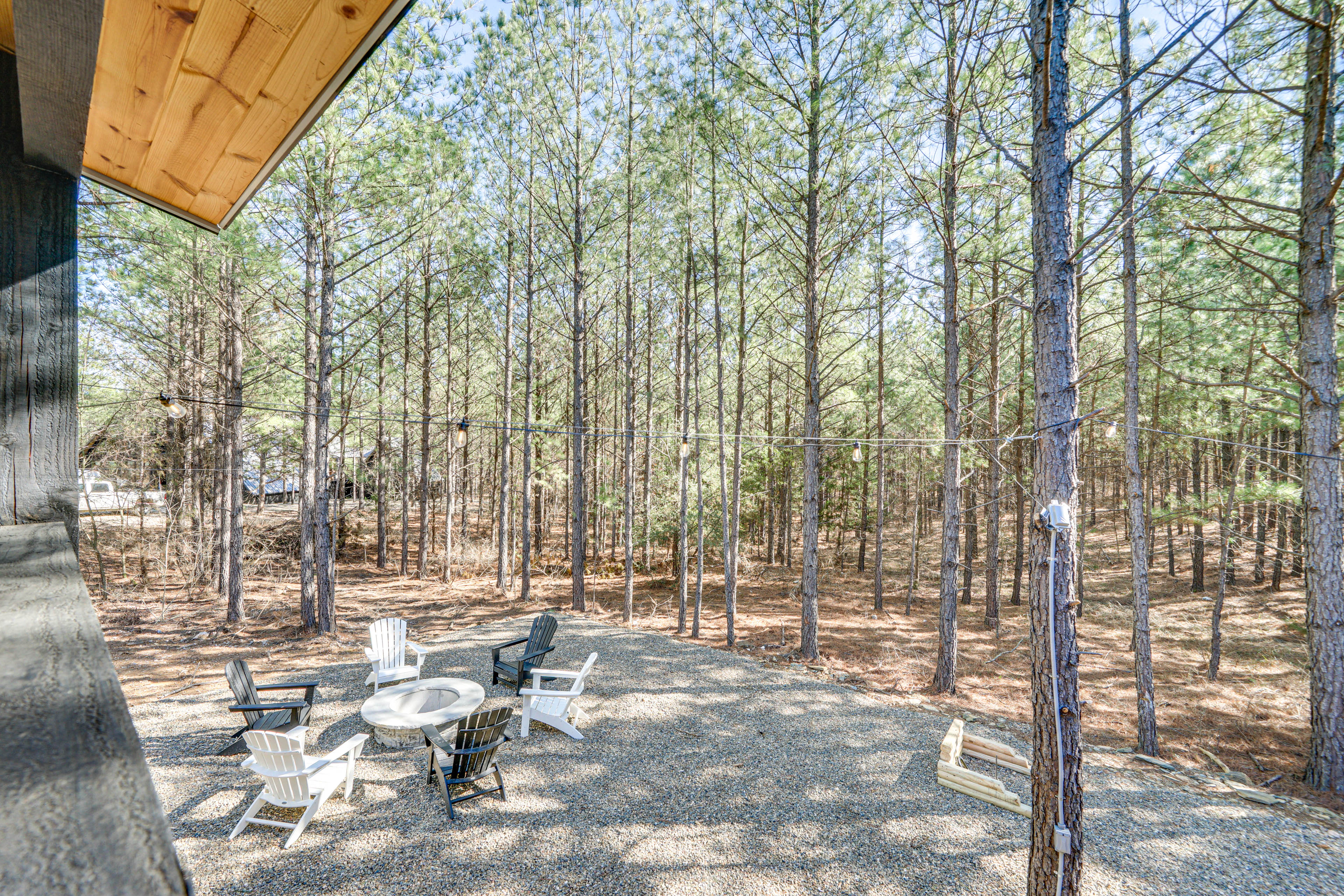 Cabin Exterior | Deck View