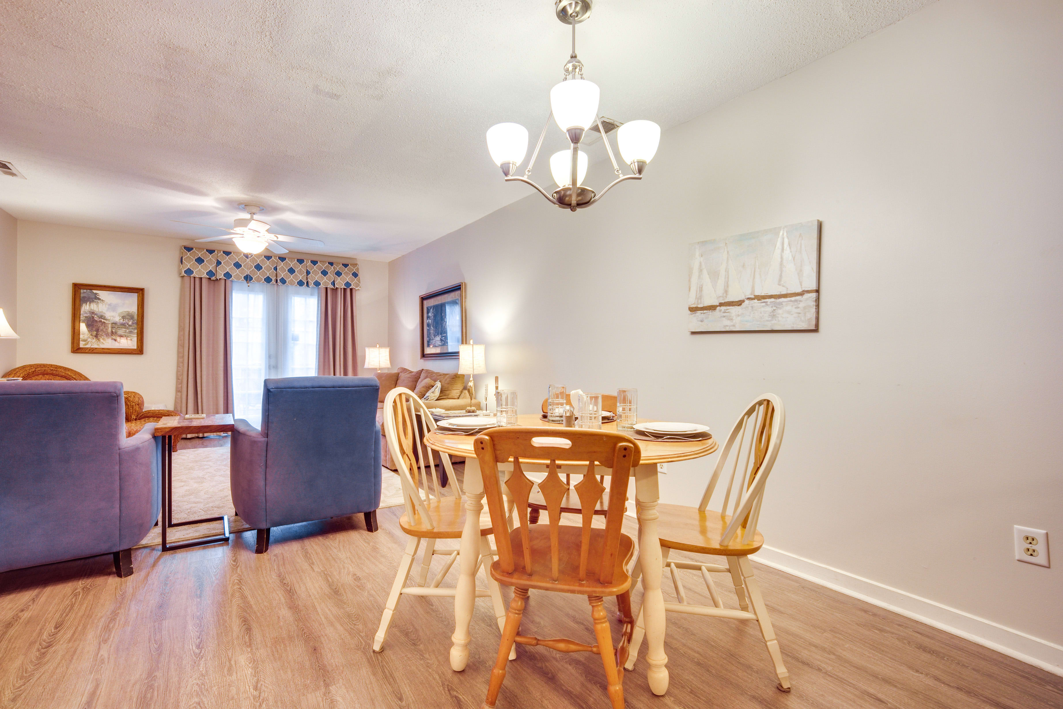 Dining Area | 1st Floor