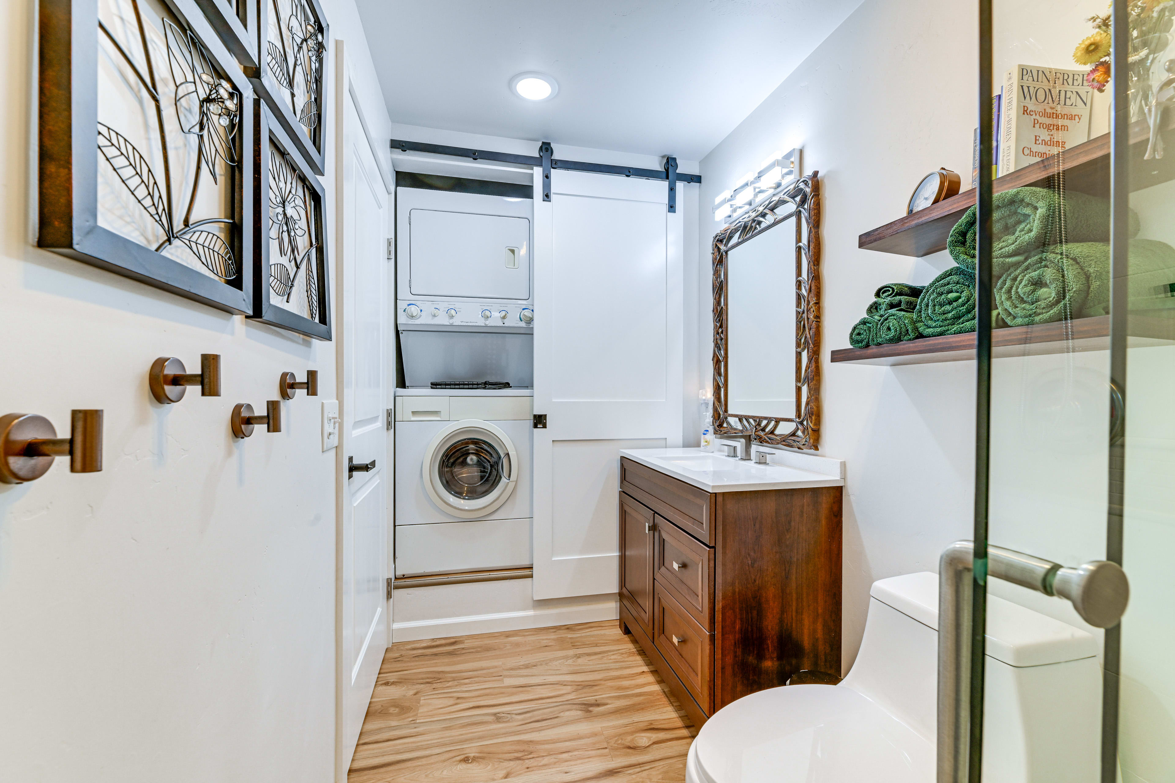 Full Bathroom | Complimentary Toiletries | Washer + Dryer