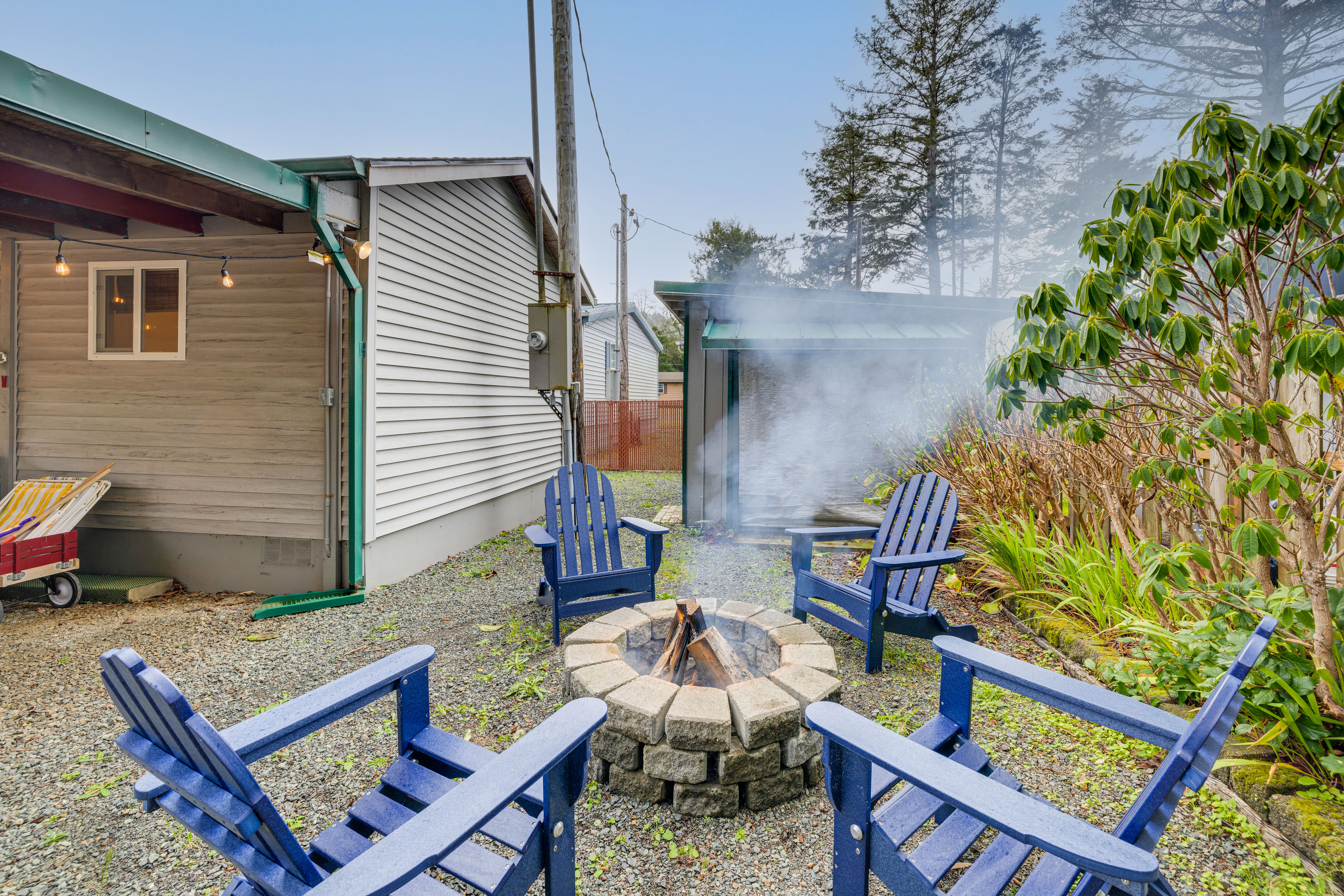 House Exterior | Wood-Burning Fire Pit