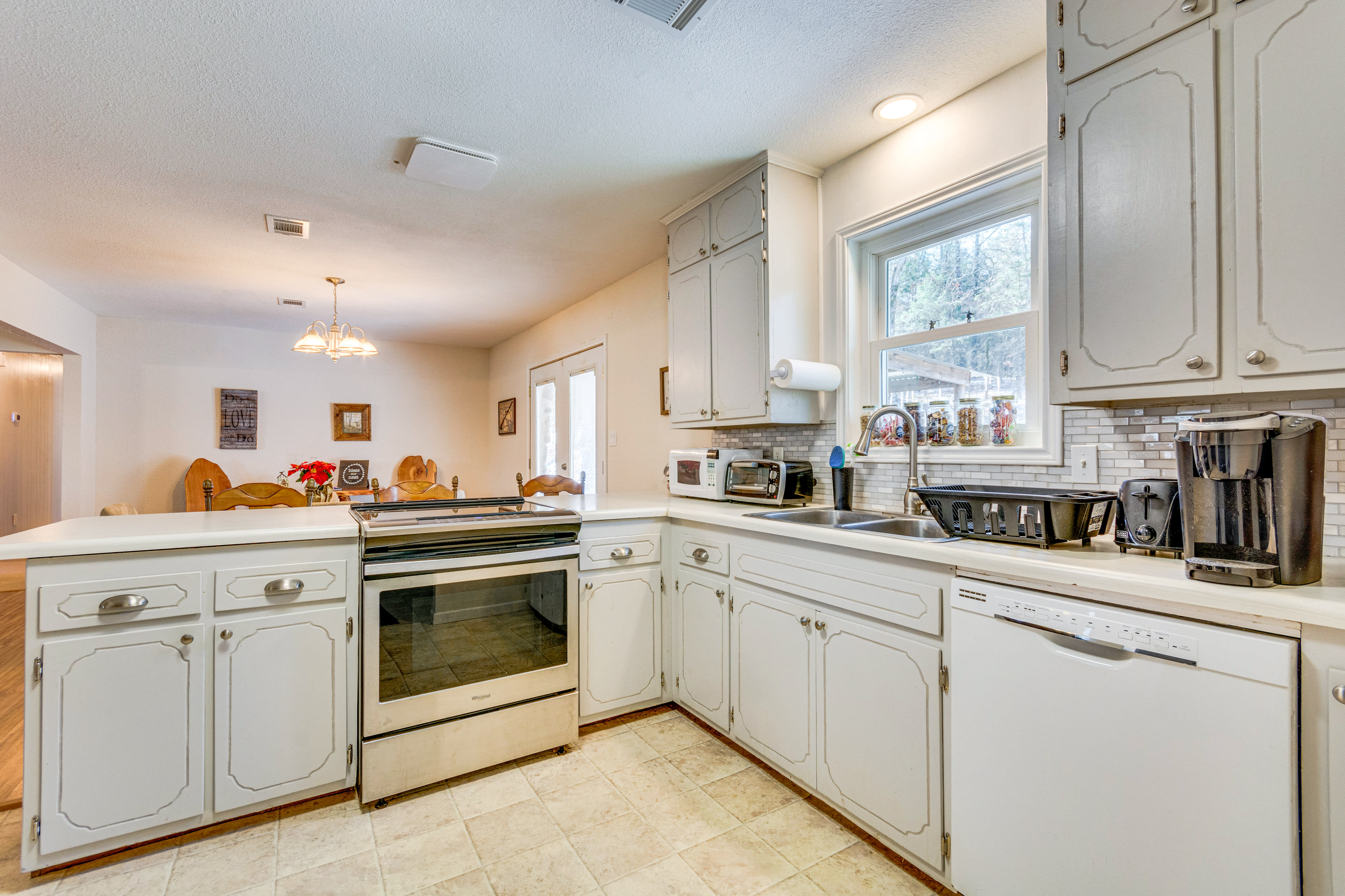 Fully Equipped Kitchen | Keyless Entry