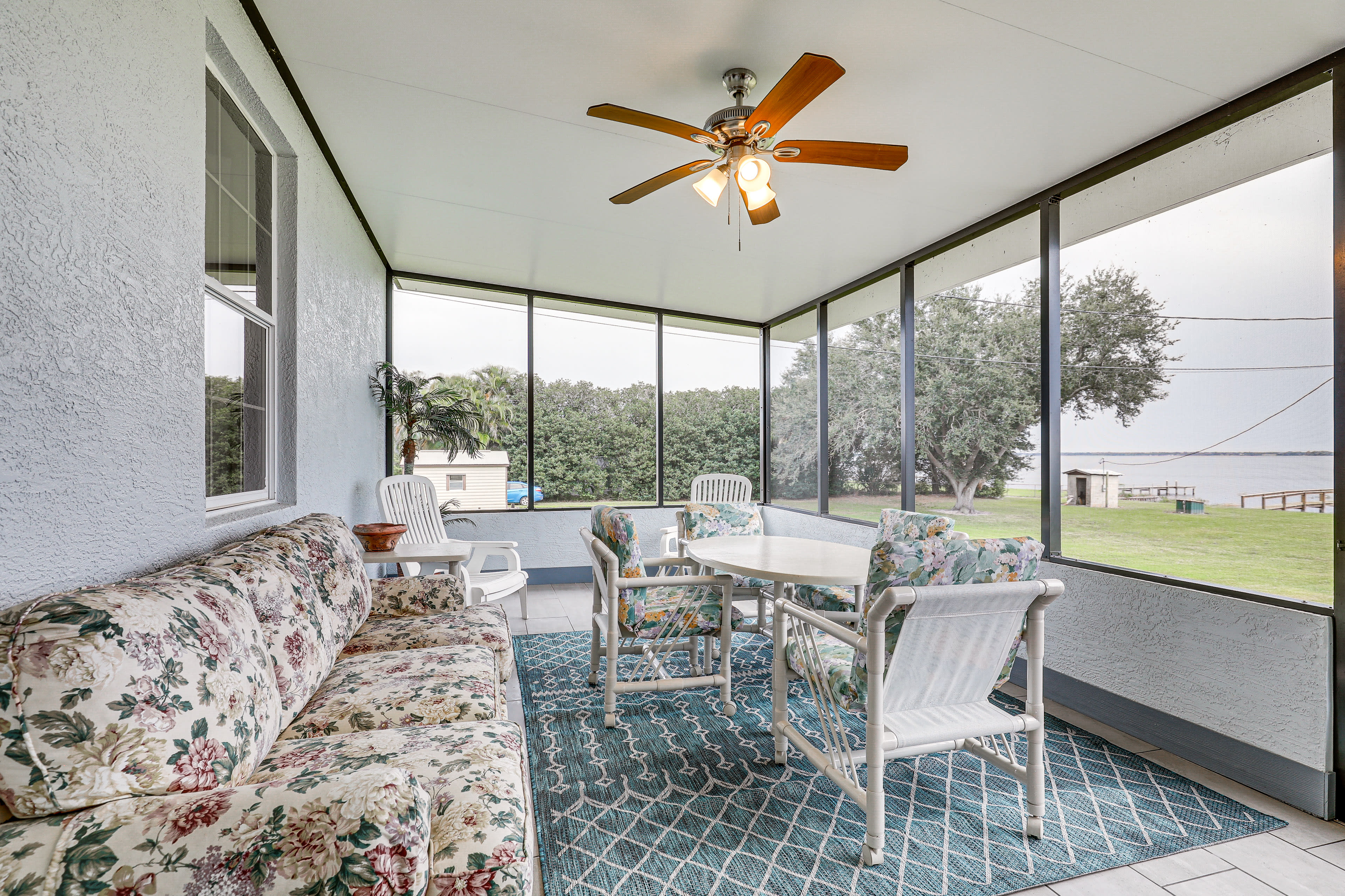 Screened-In Patio