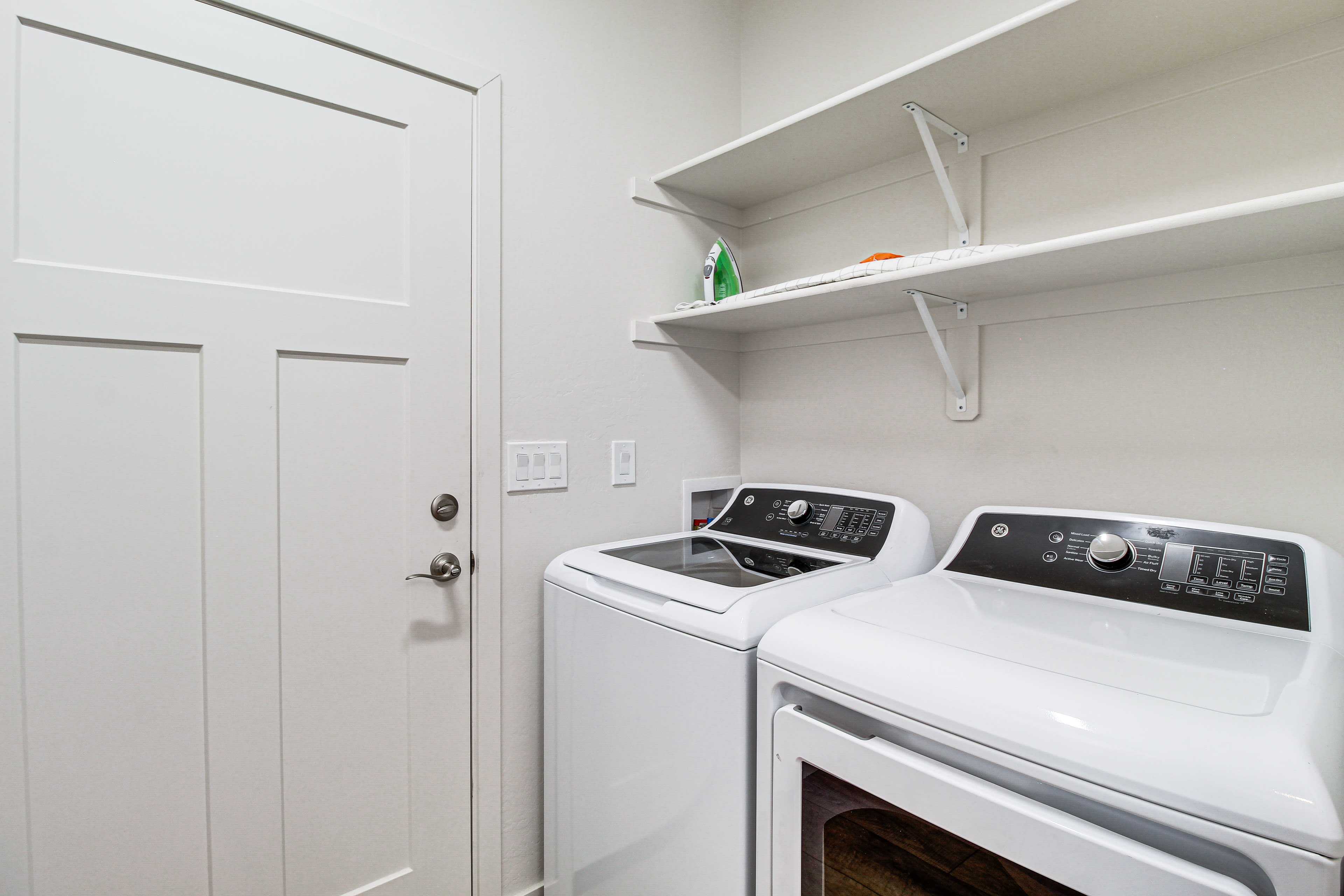 Laundry Area | Detergent Provided | 1st Floor