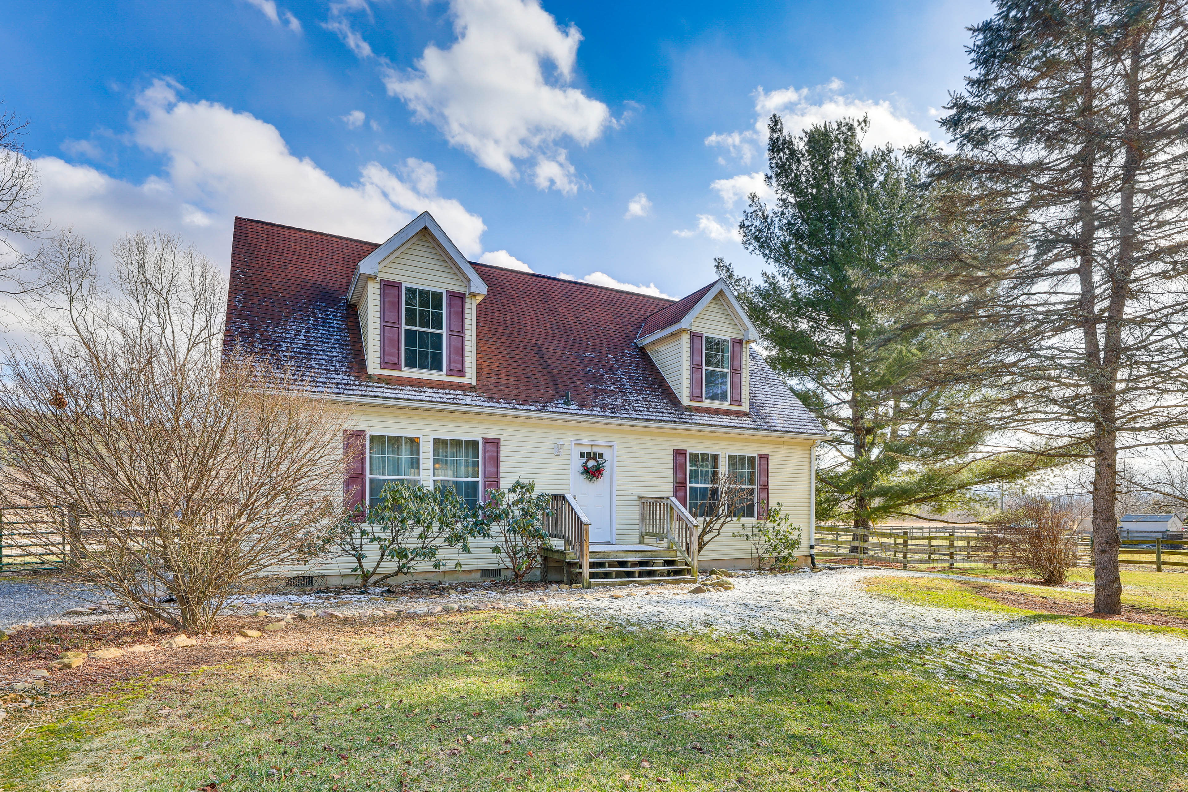 Home Exterior | 2-Story Home