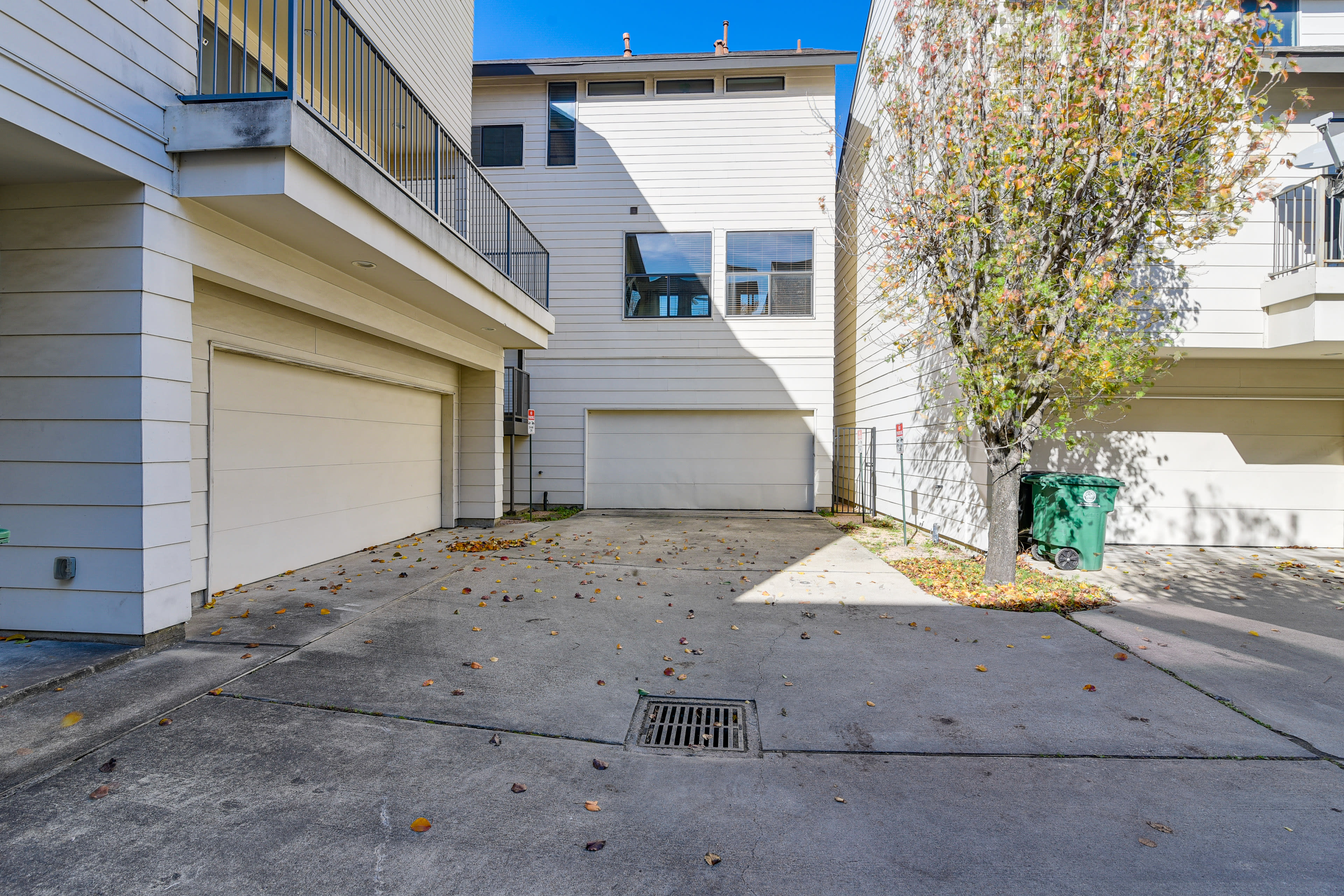 Parking | Garage (2 Vehicles) | Street Parking