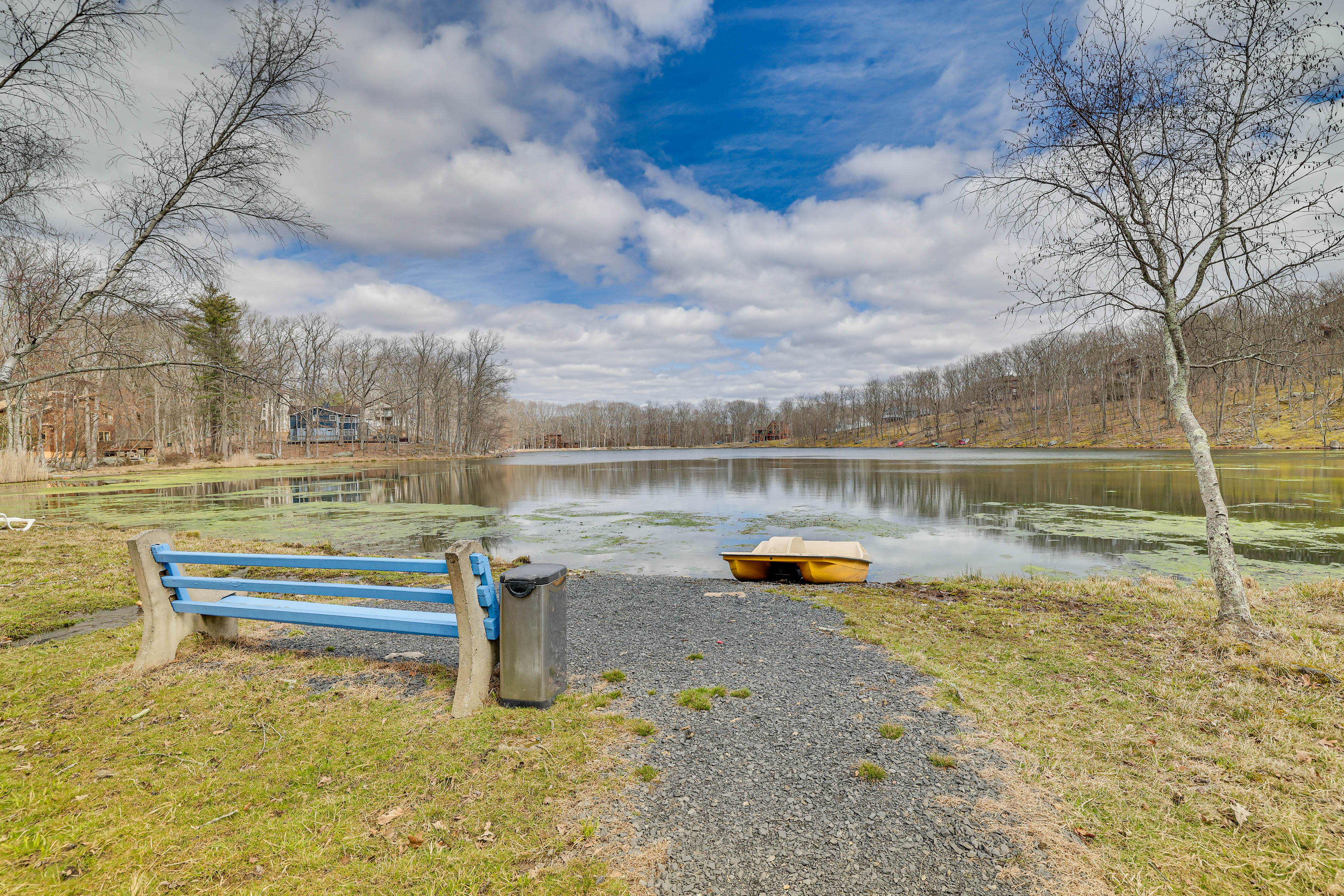 Private Lake Access | Kayaks & Pedal Boat Provided