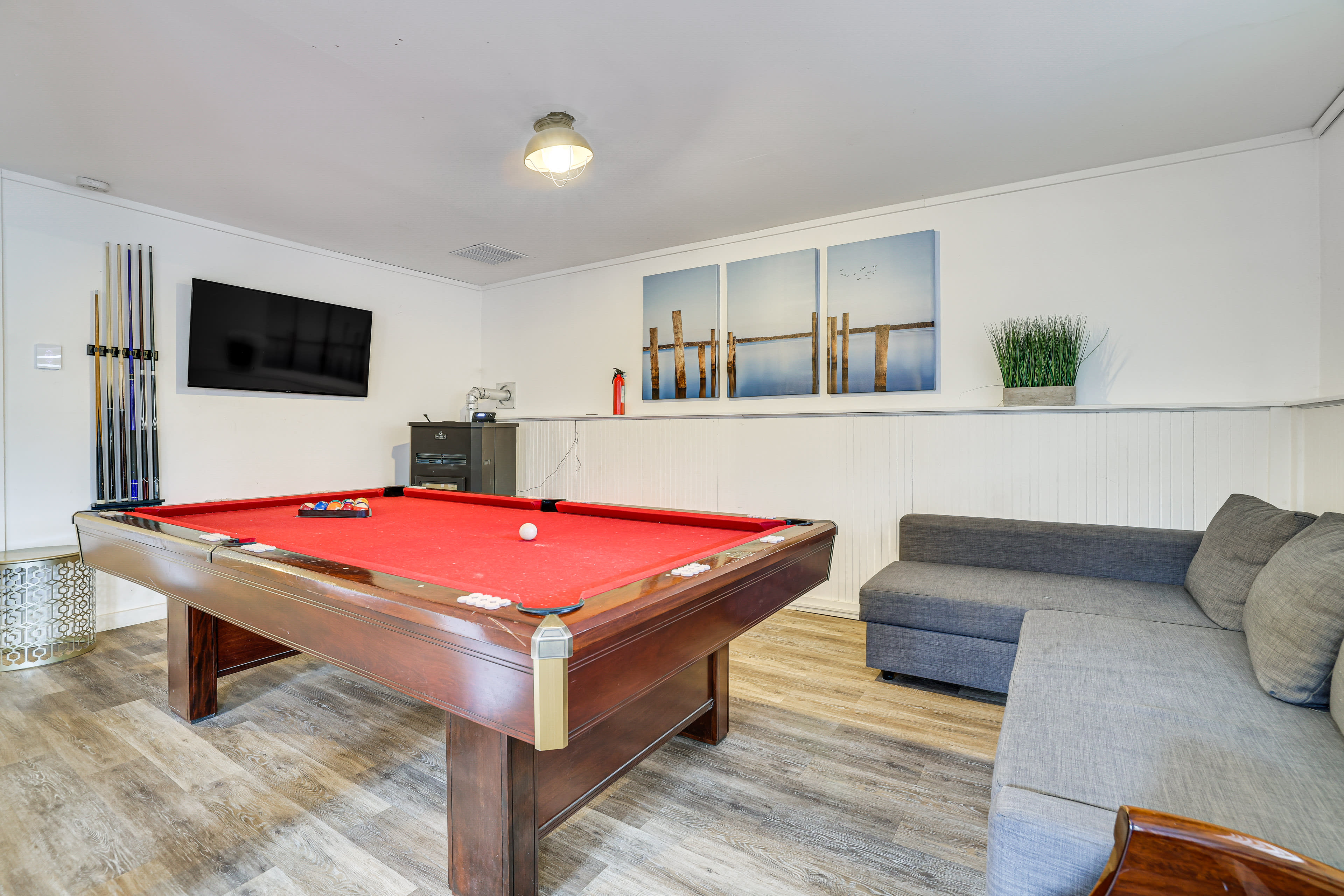 Game Room | Pool Table | Self Check-In
