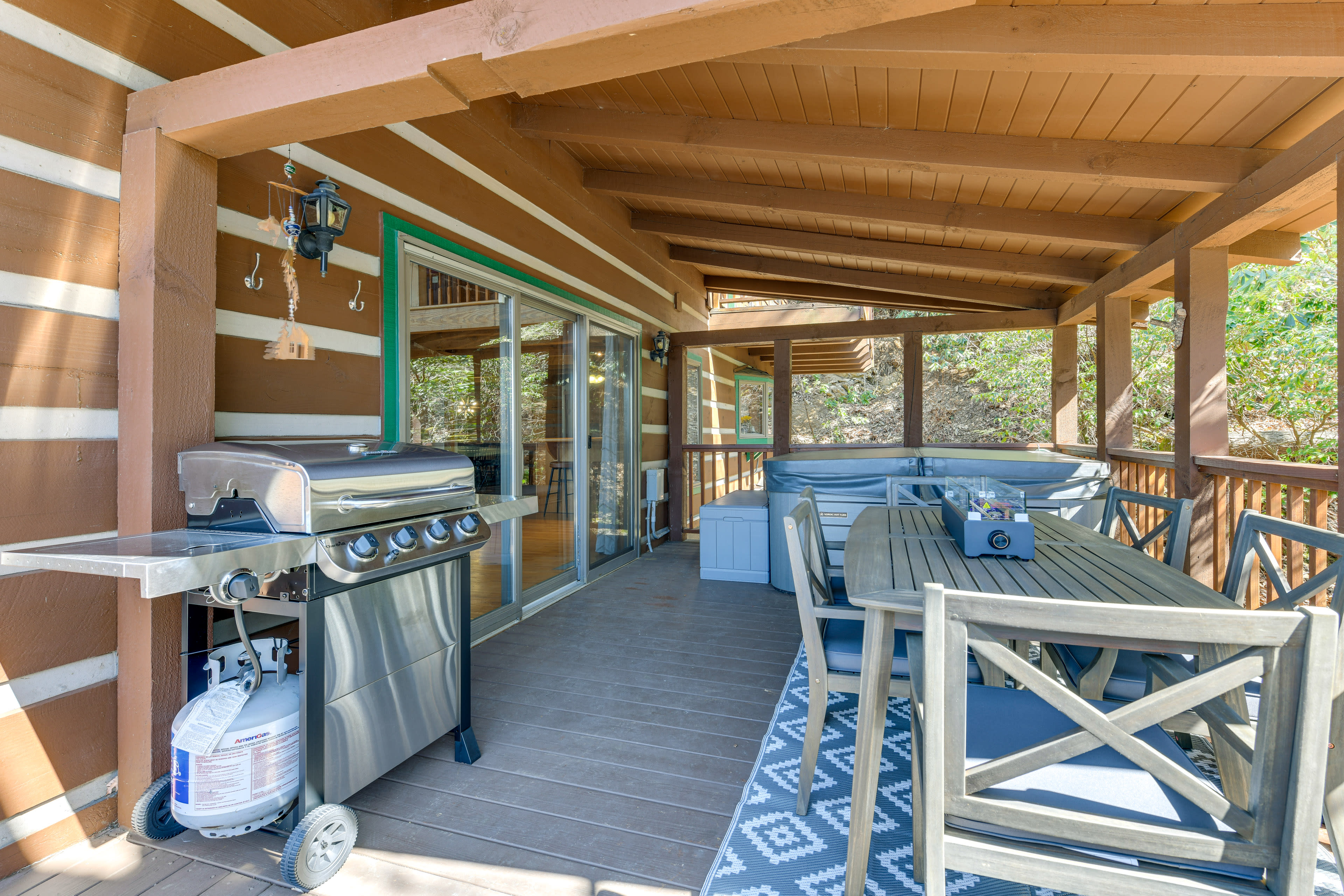 Deck | Gas Grill | Dining Area | Private Hot Tub