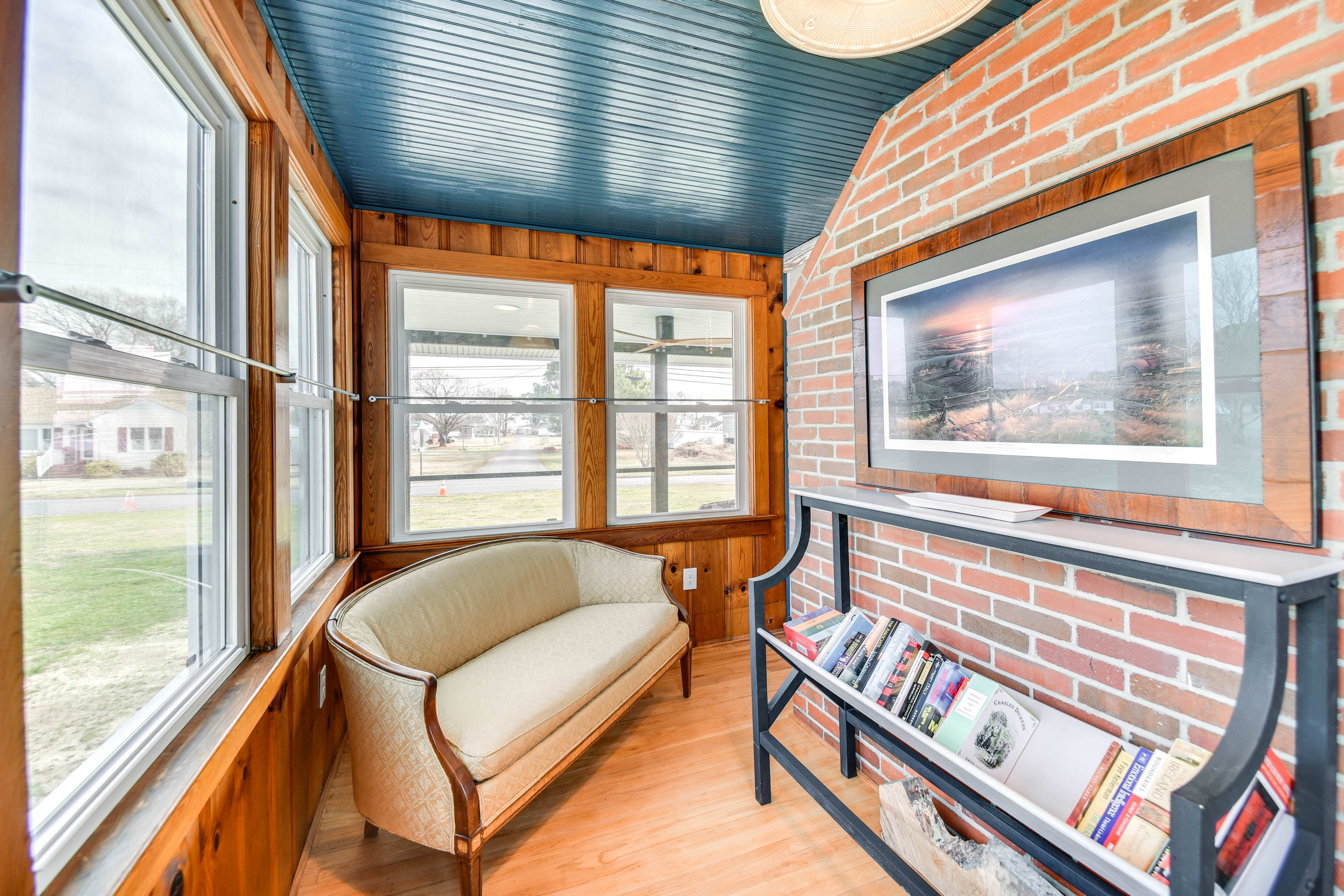 Sunroom | 1,400 Sq Ft | Free WiFi | Books | Board Games