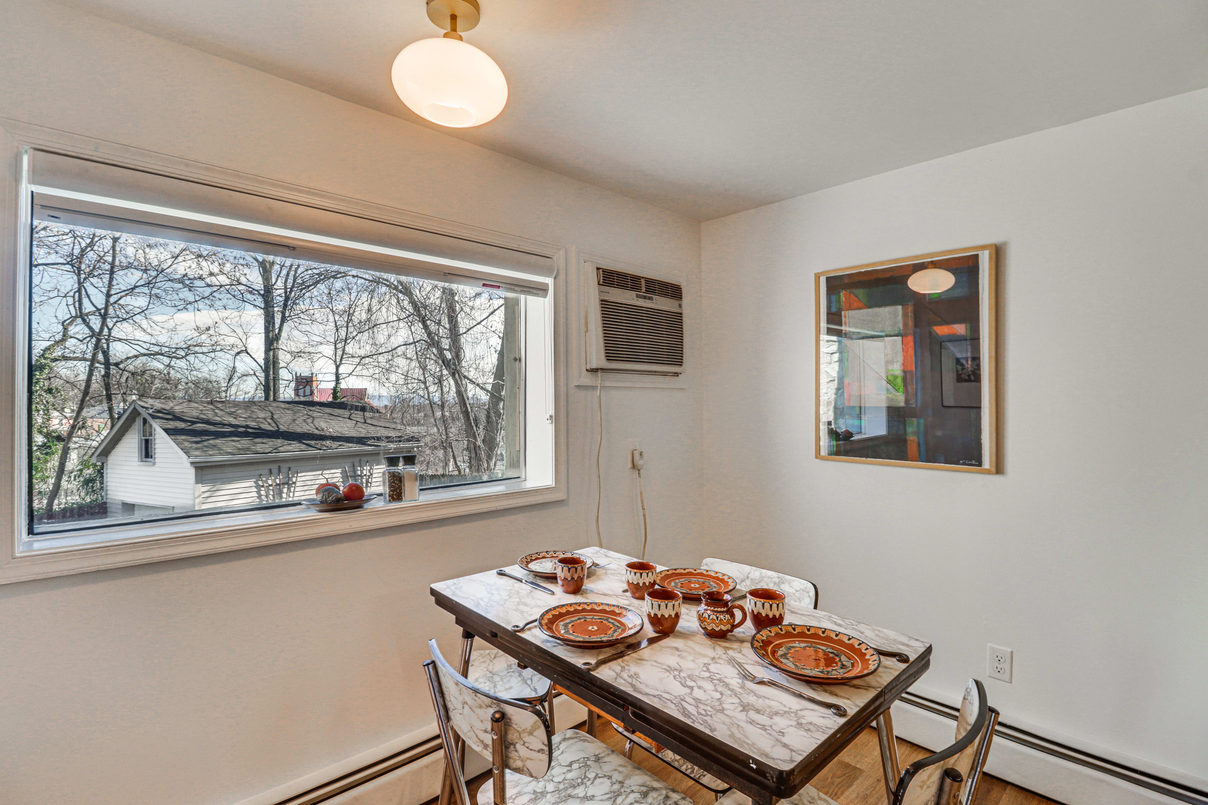 Dining Area | Dishware & Flatware Provided