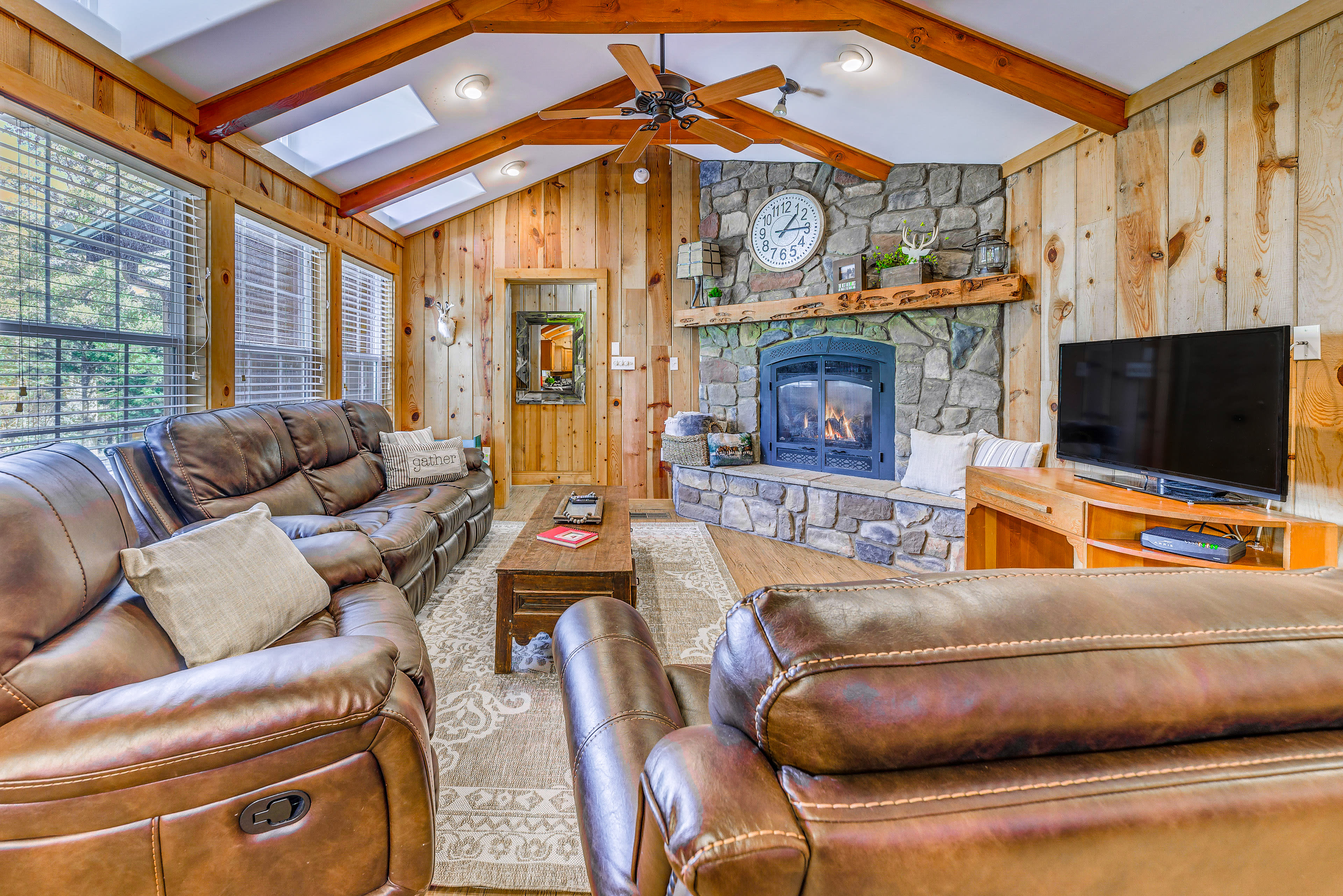 Ruidoso Vacation Rental | 4BR | 3BA | 1,600 Sq Ft | Stairs to Enter