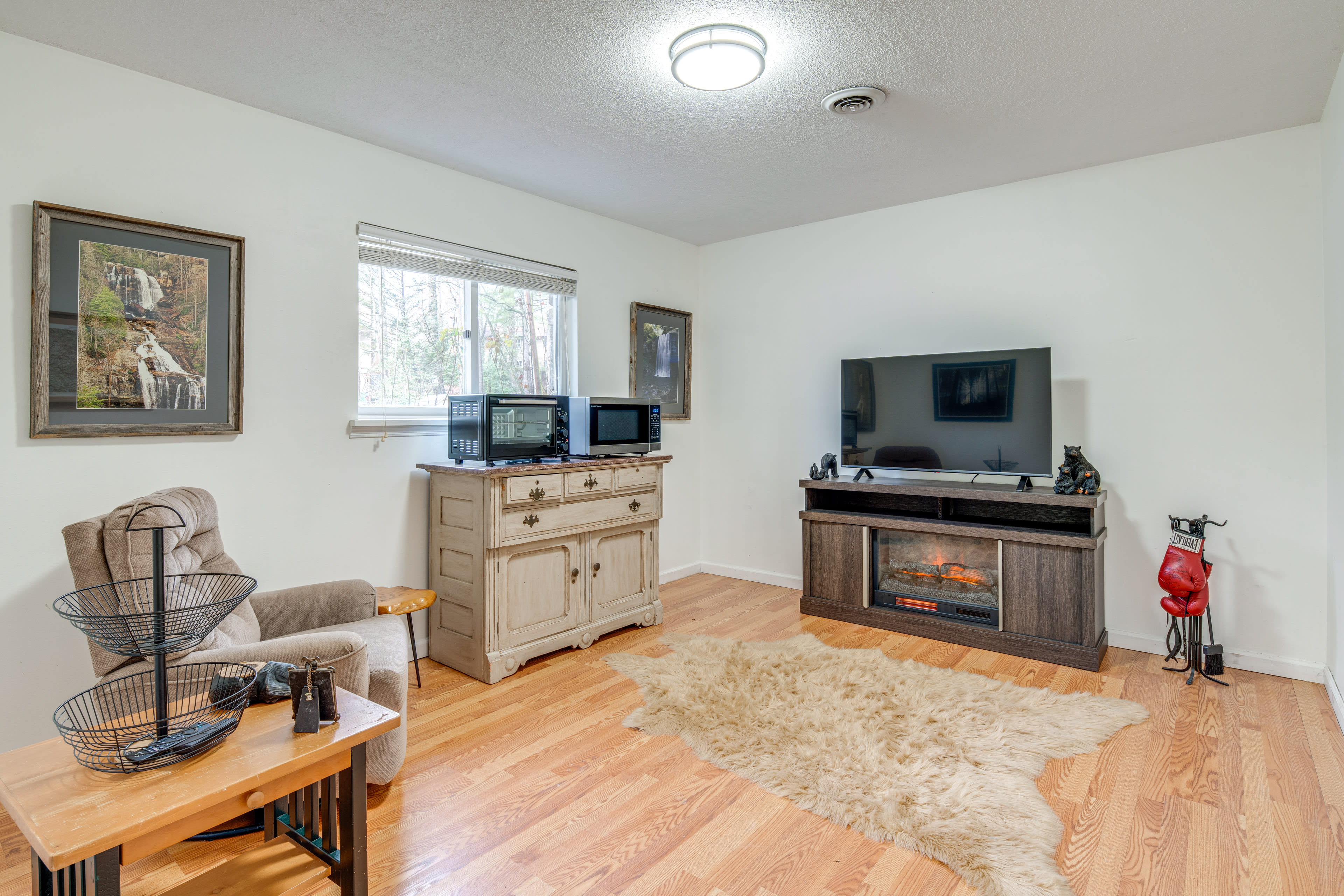 Bonus Room | Electric Fireplace | Smart TV | Lower Floor