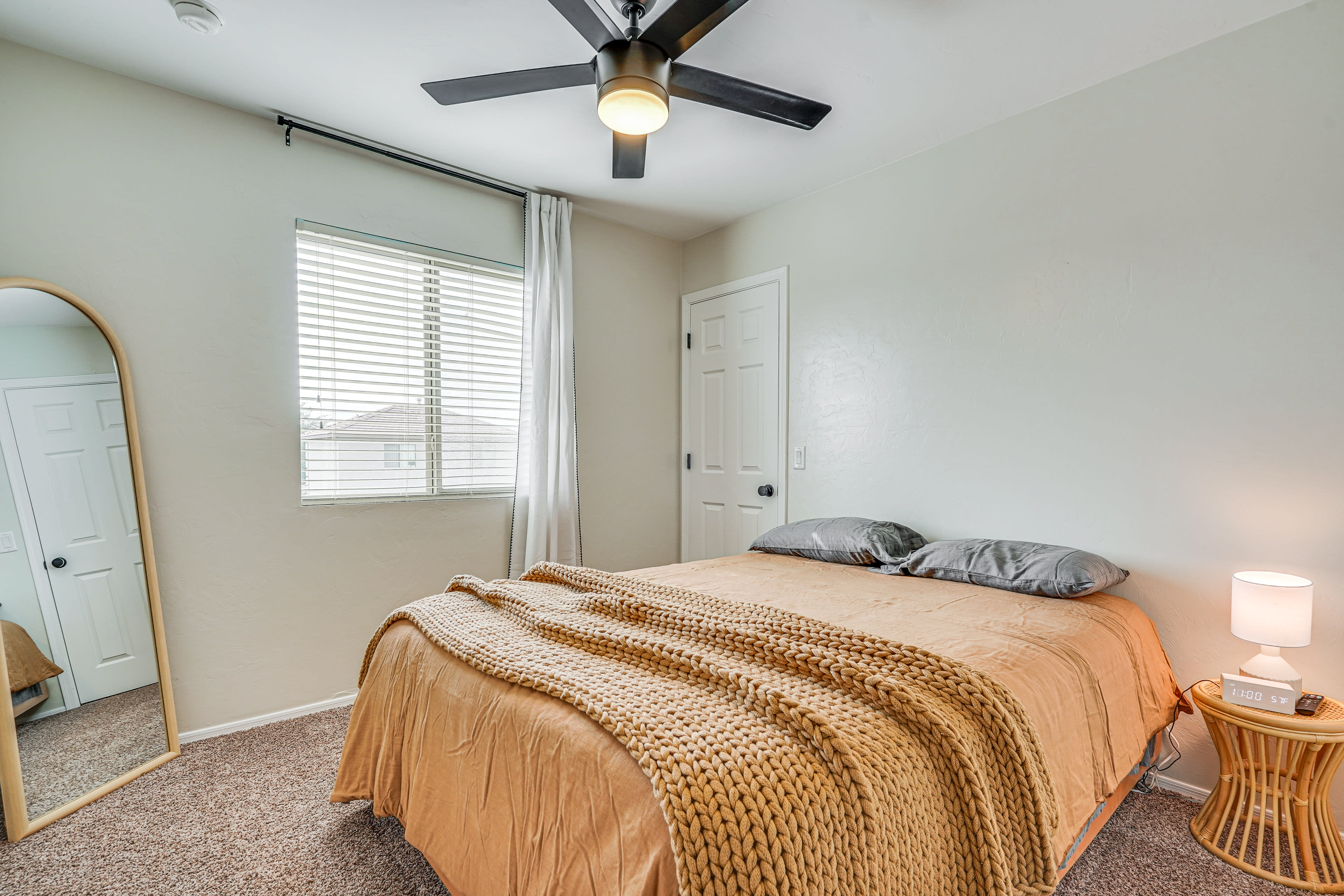 Bedroom 2 | Queen Bed | Smart TV | 2nd Floor