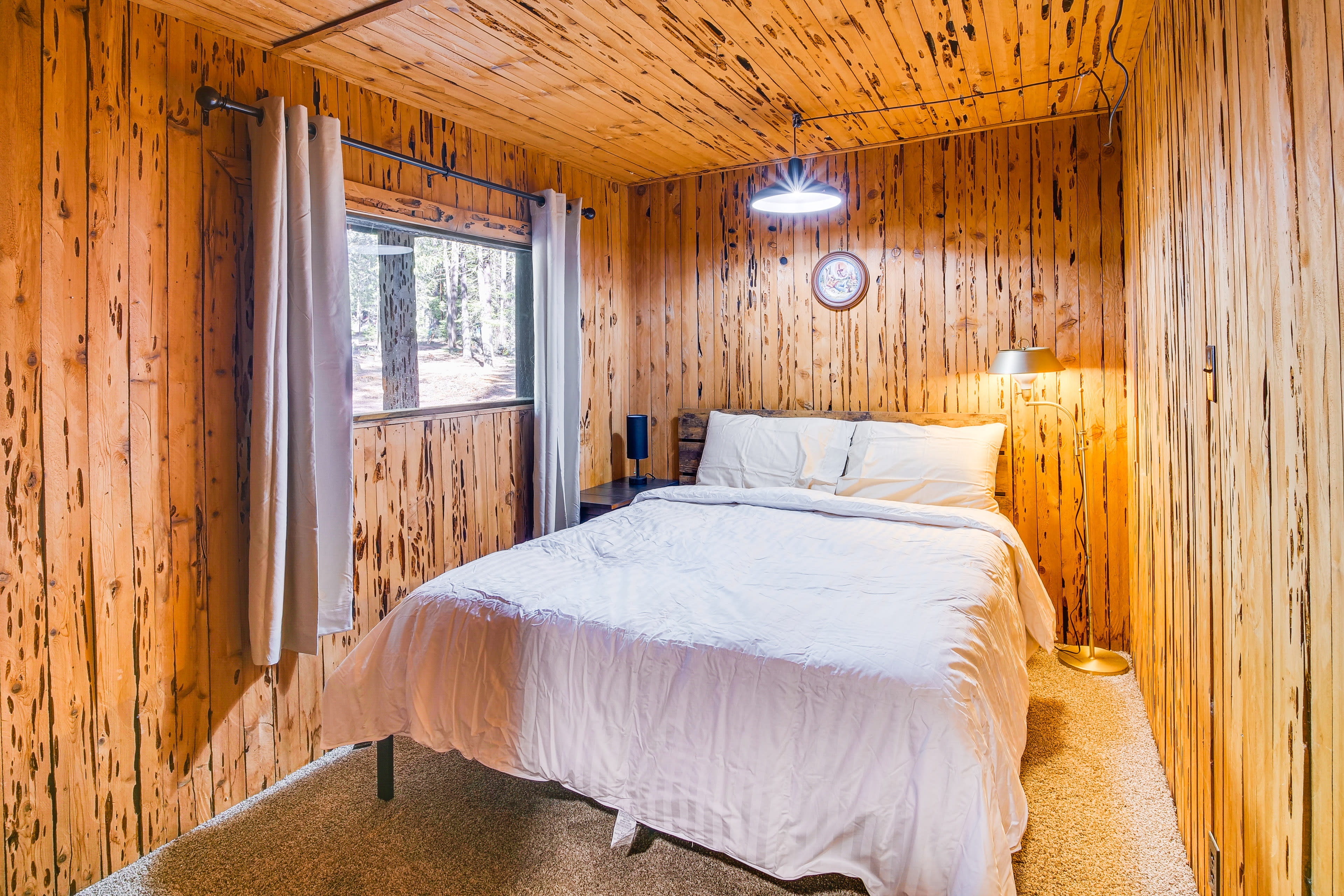 Bedroom 1 | Queen Bed | Linens Provided | Main Level