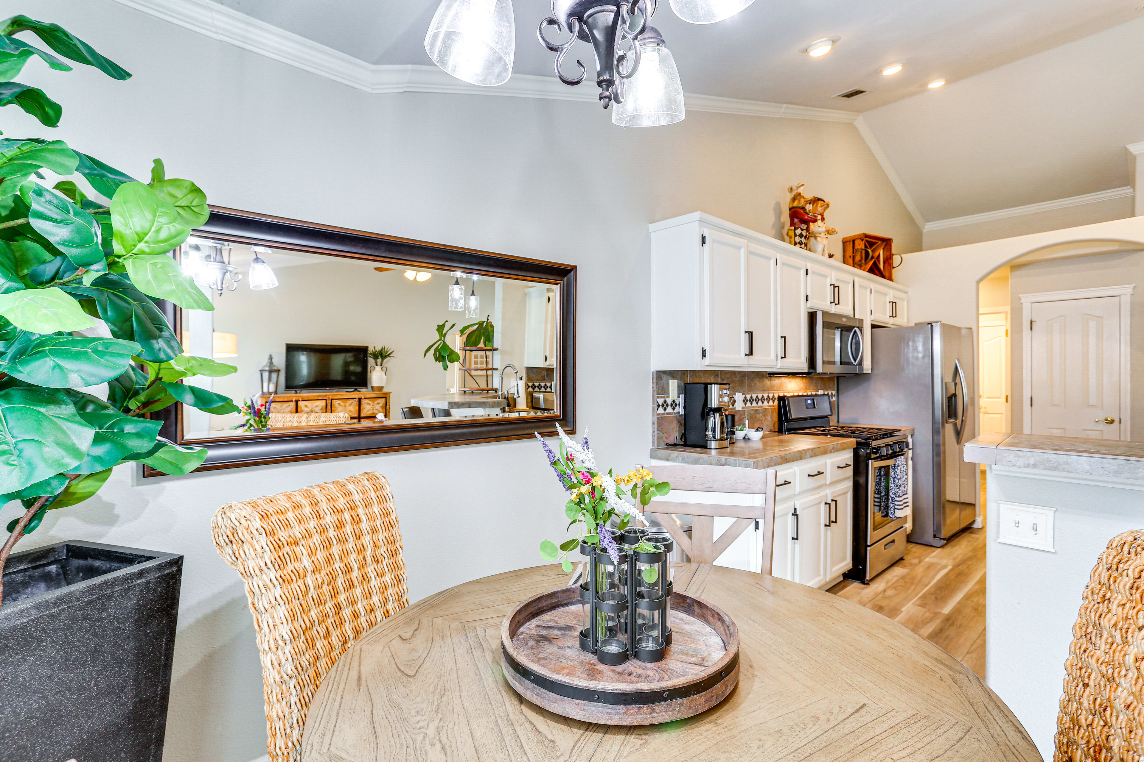 Dining Area | Kitchen | Cooking Basics